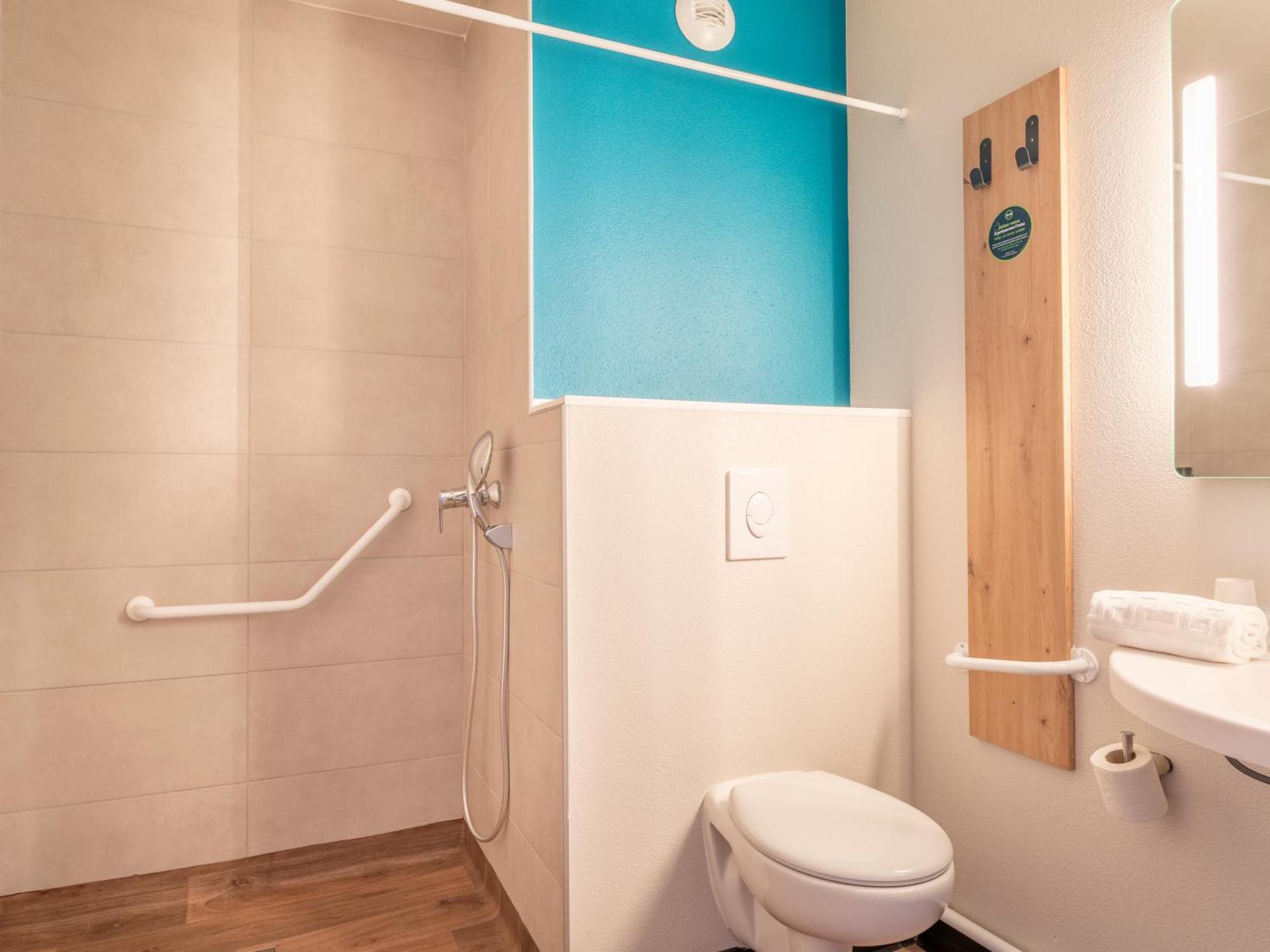 Chambre Double - Accessible aux Personnes à Mobilité Réduite