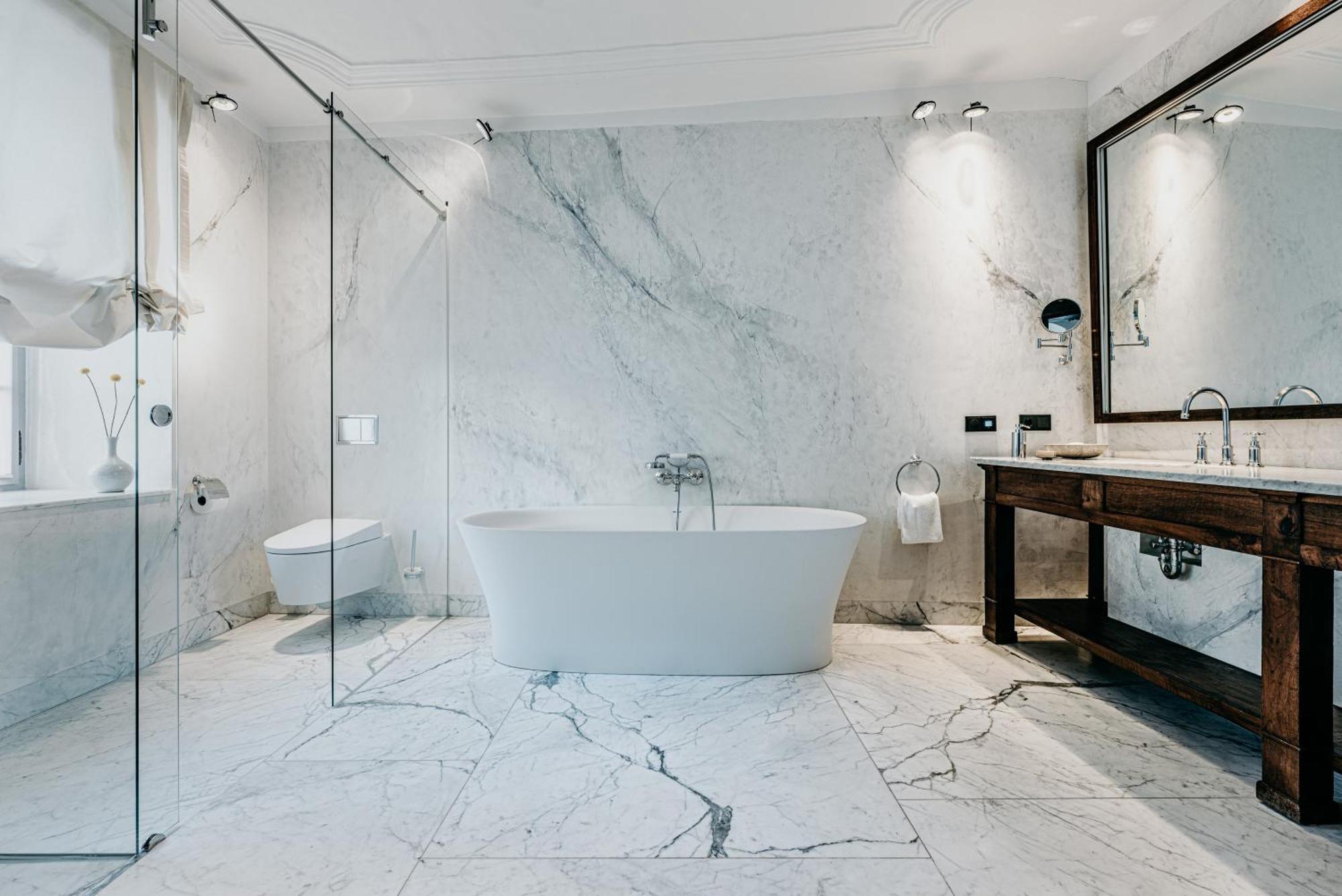 Suite mit Balkon – Altes Gebäude