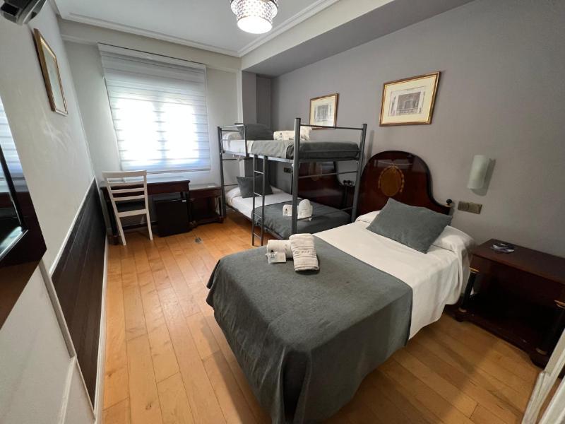 Economy Triple Room,1545589228:JPEG