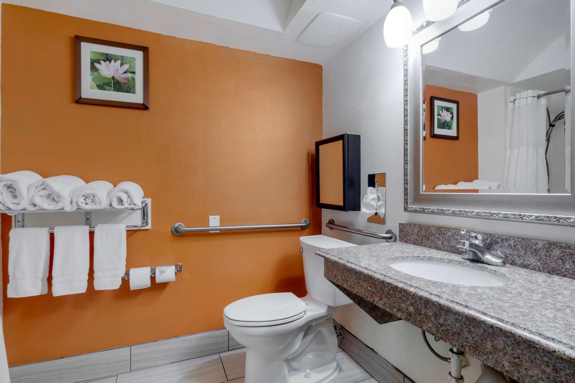Double Room with Two Double Beds - Accessible