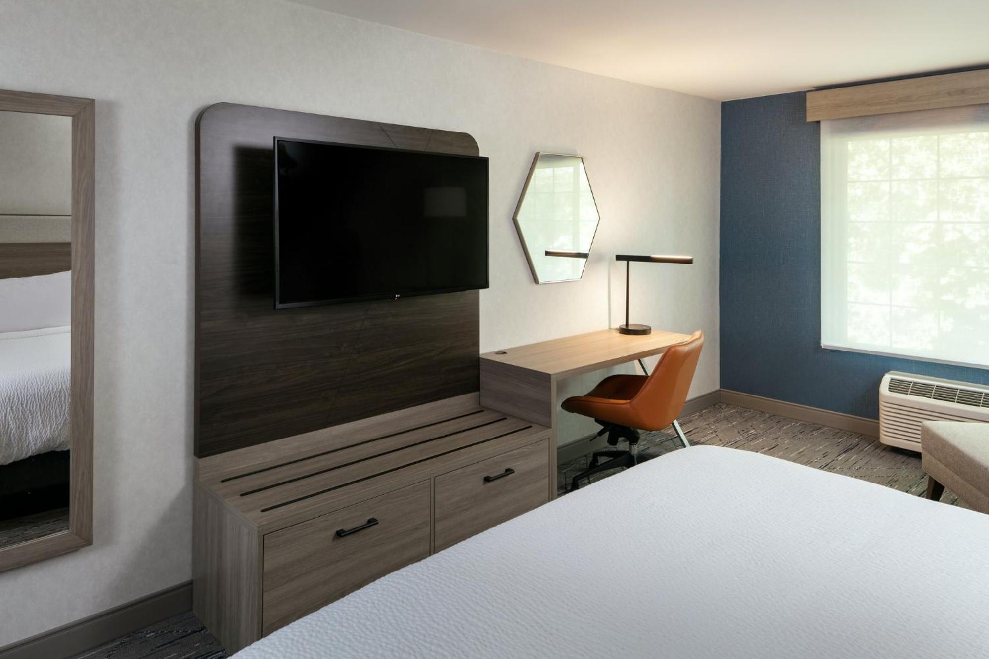 Standard King Room