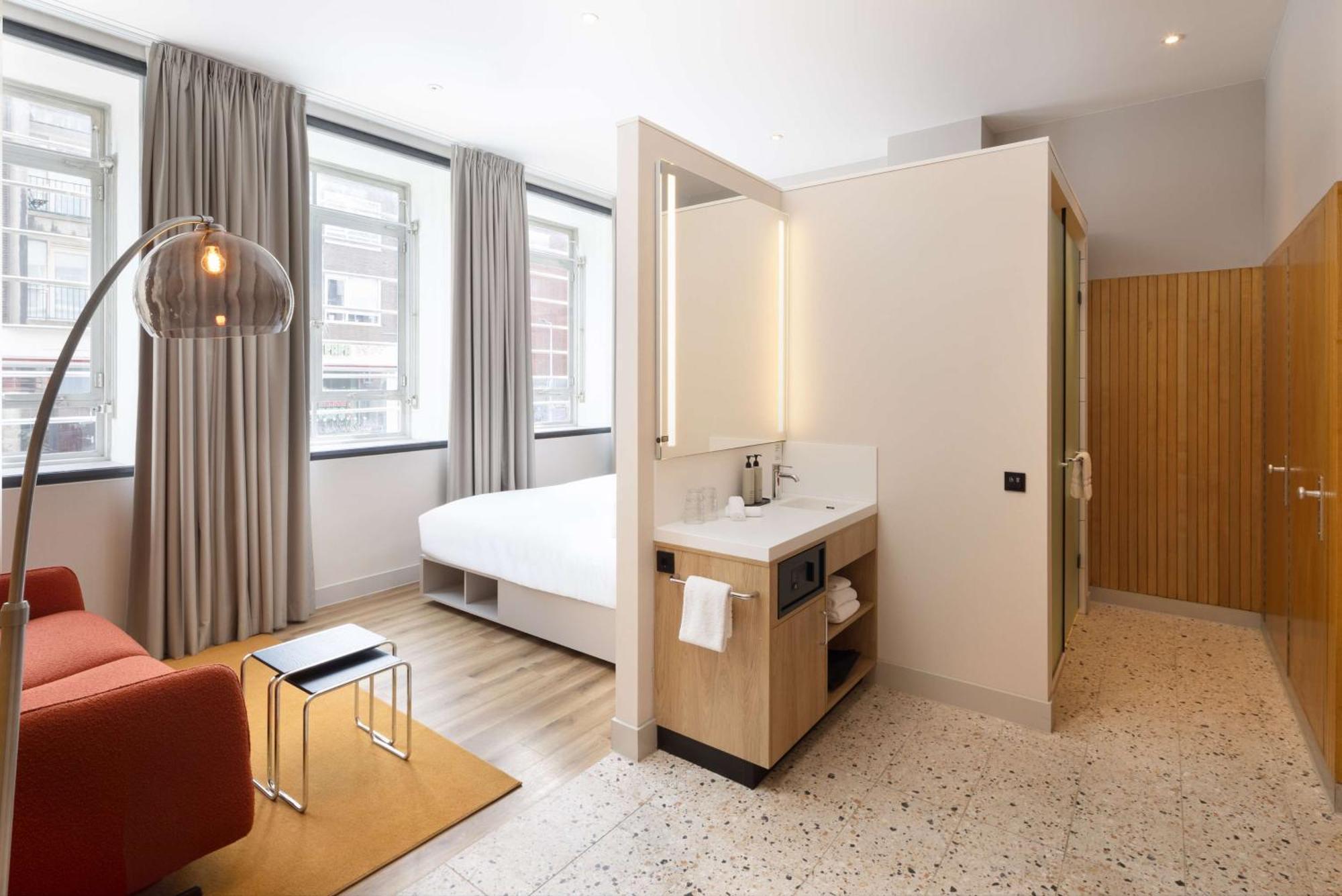 Kamer met Kingsize Bed en Slaapbank
