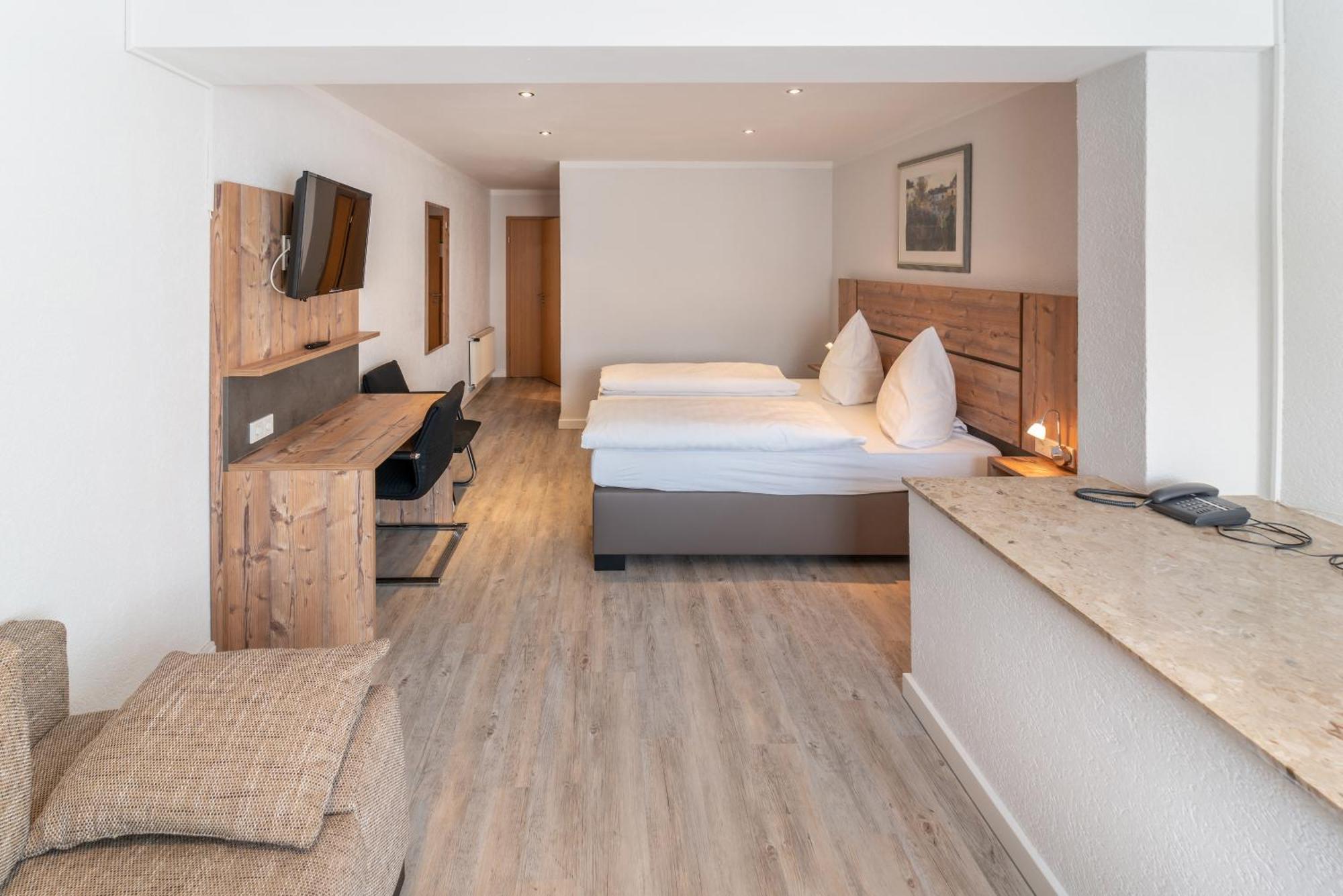 Triple Room,1404027404:JPEG