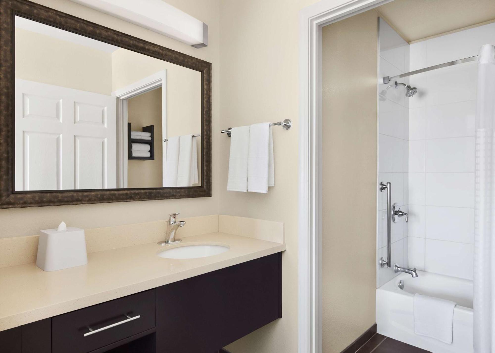 King Studio Suite