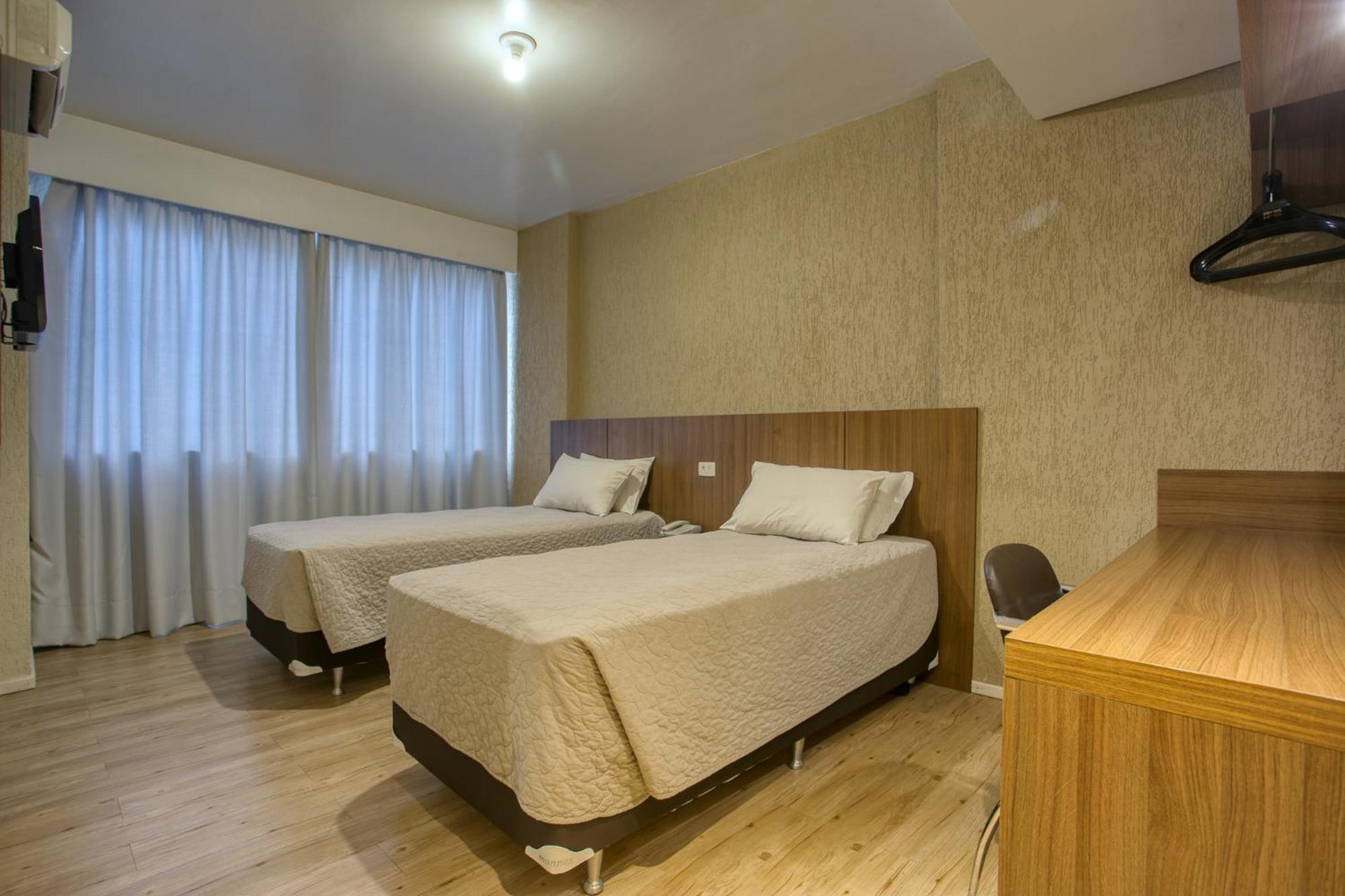 Executive Suite,1547791885:JPEG