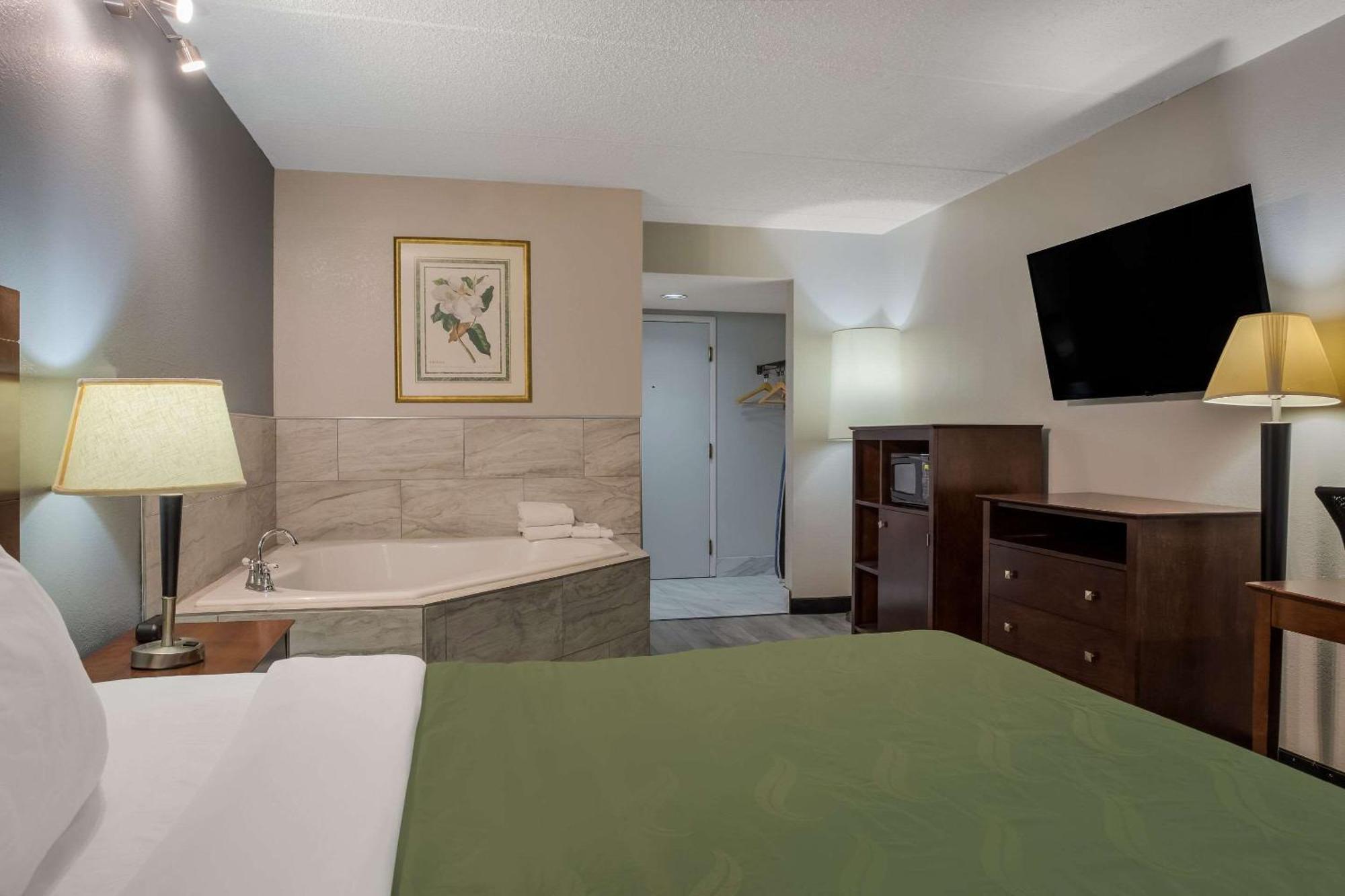 Superior King Suite - Non-Smoking