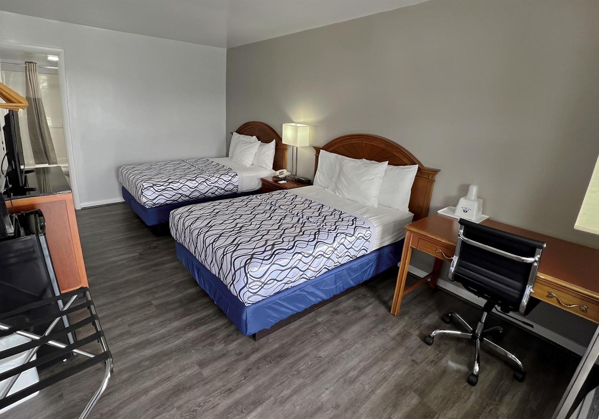 Double Room with Two Double Beds - Non-Smoking