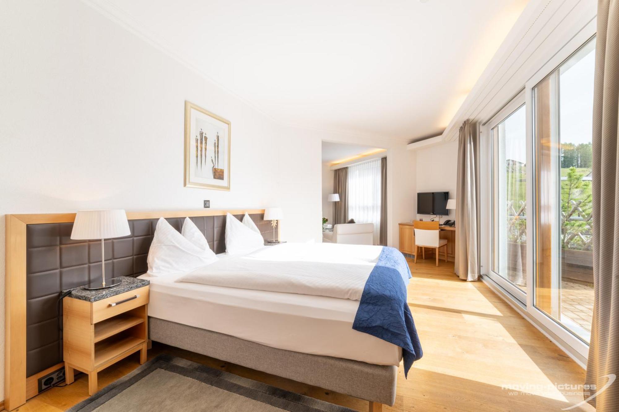 Suite - partially with balcony