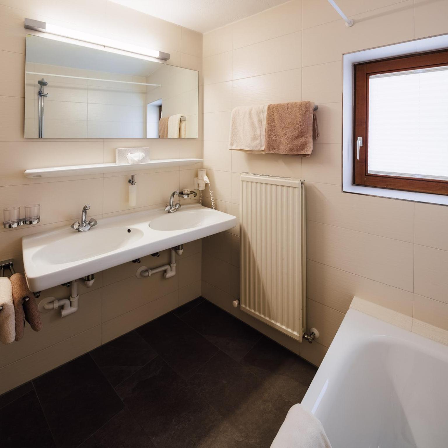 Deluxe Doppel-/Zweibettzimmer