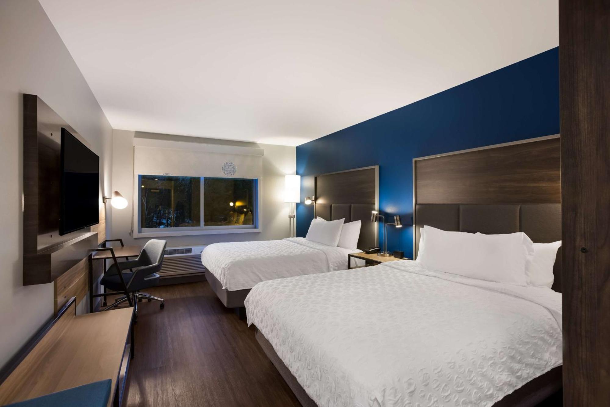 Queen Room with Two Queen Beds and Walk-In Shower