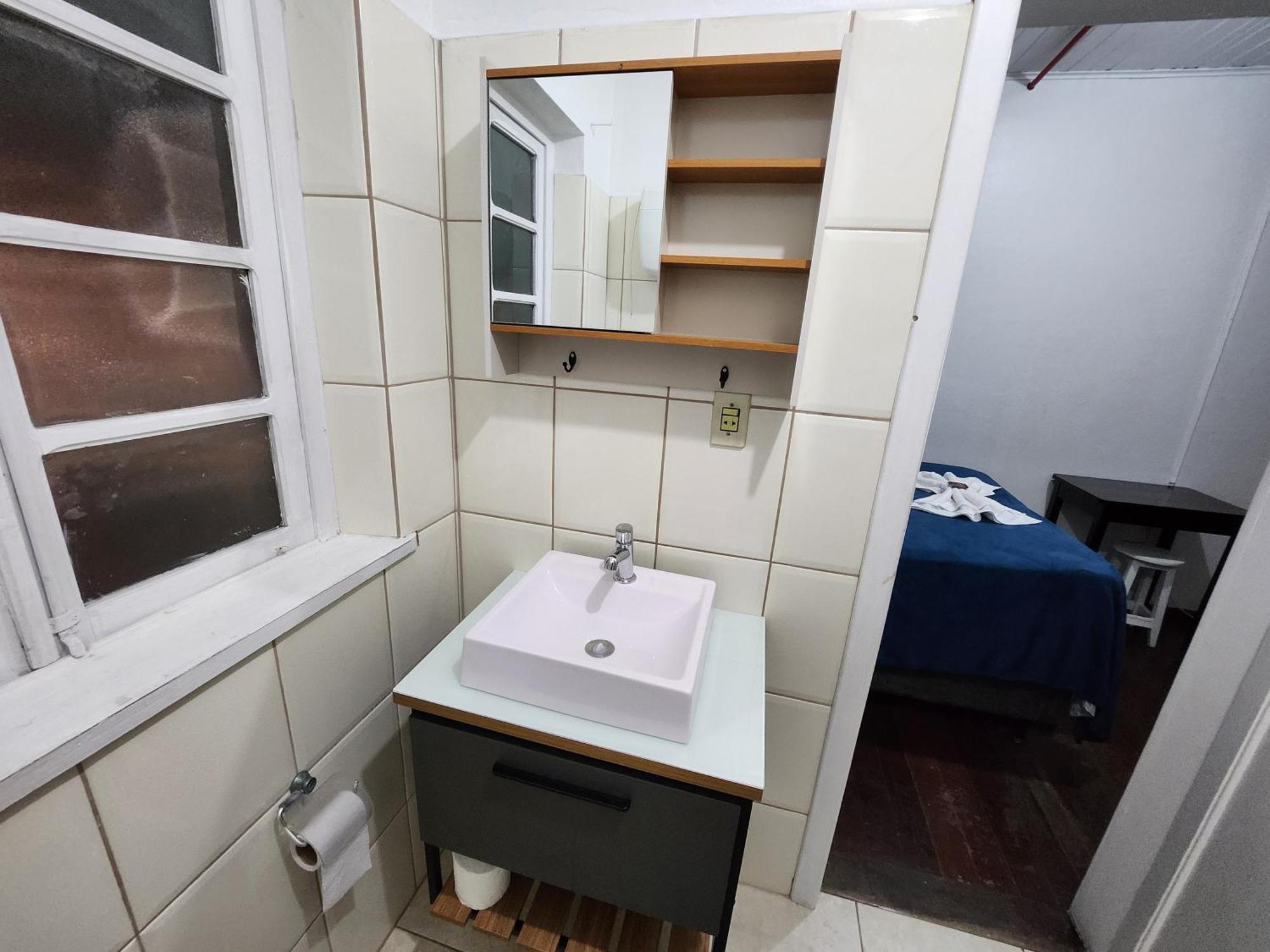 Quarto Triplo com Chuveiro