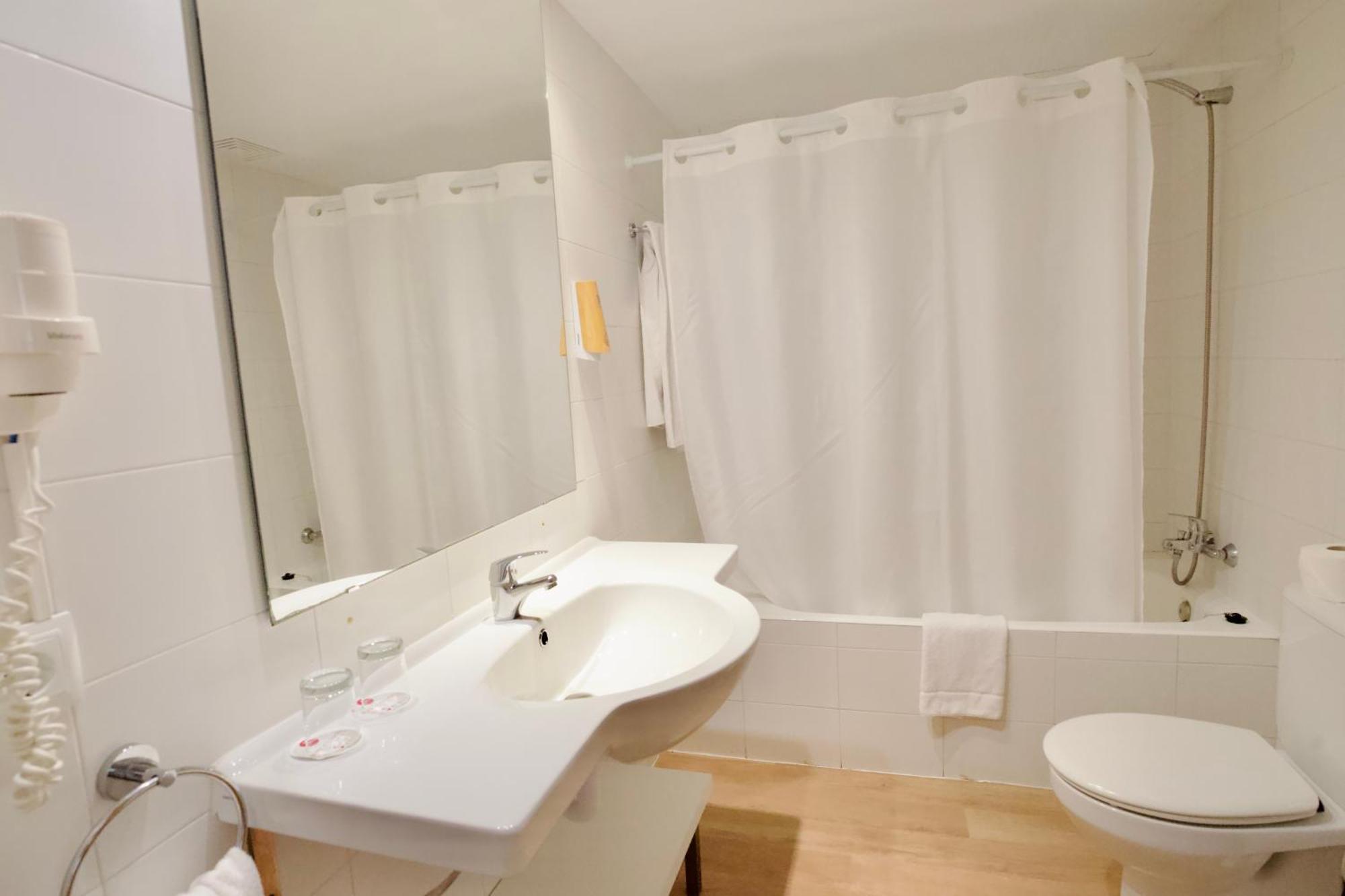 Habitación Individual con balcón