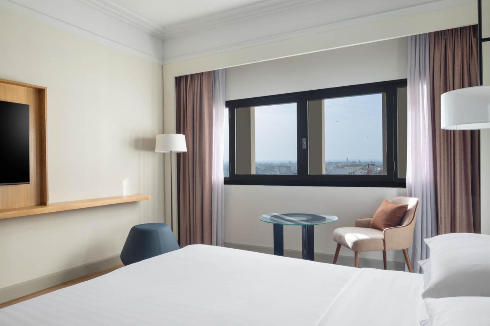 Chambre Lit King-Size Supérieure - Vue sur Ville