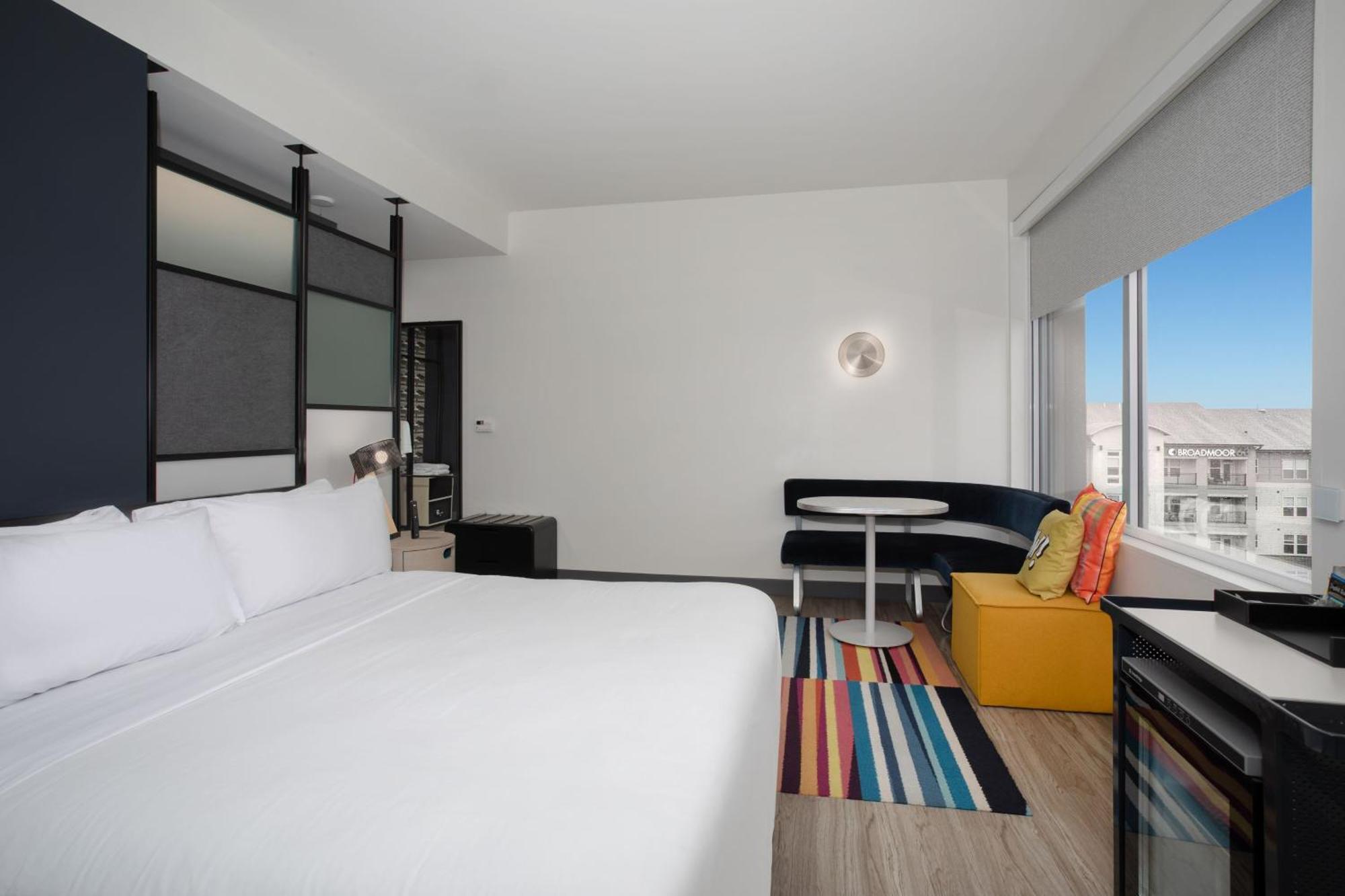 Aloft, Guest room, 1 King
