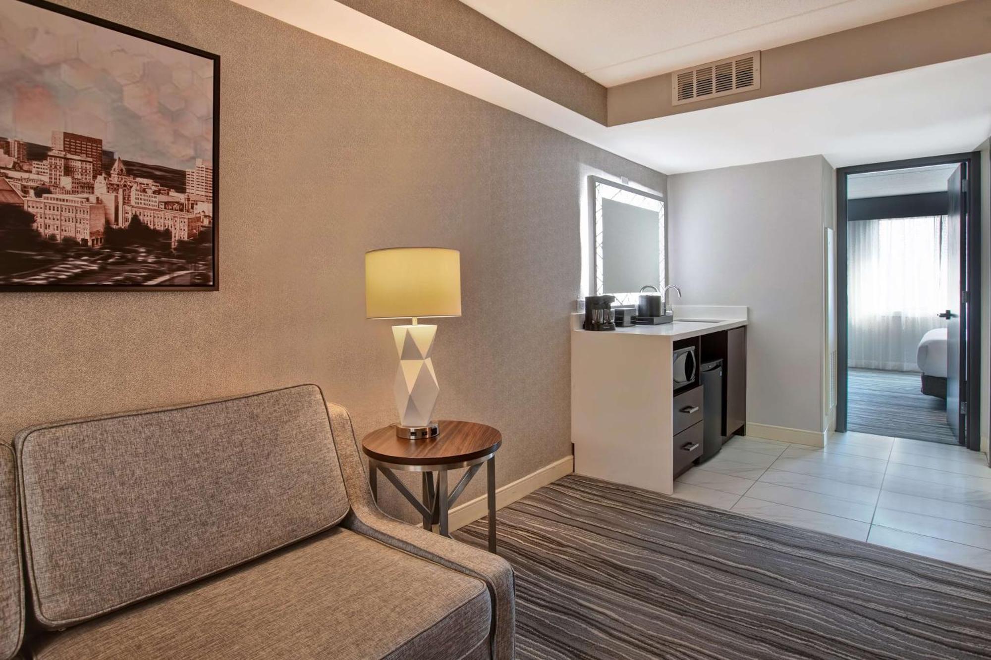 Two-Room King Suite - Non-Smoking,1551314296:JPEG