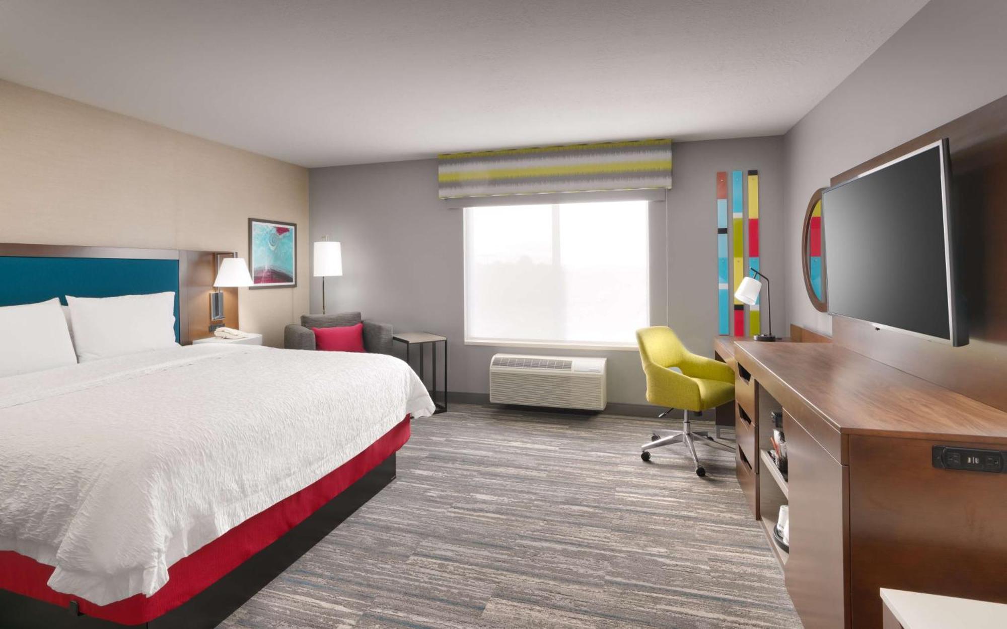 King Room with King Bed - Non-Smoking