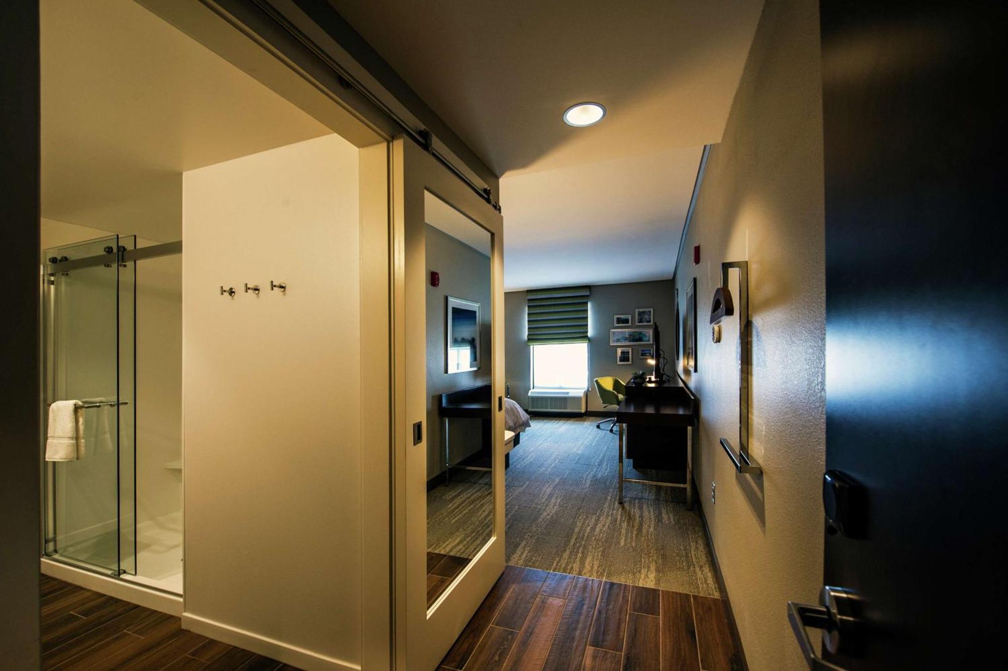 King Room with Sofa Bed- Non-Smoking