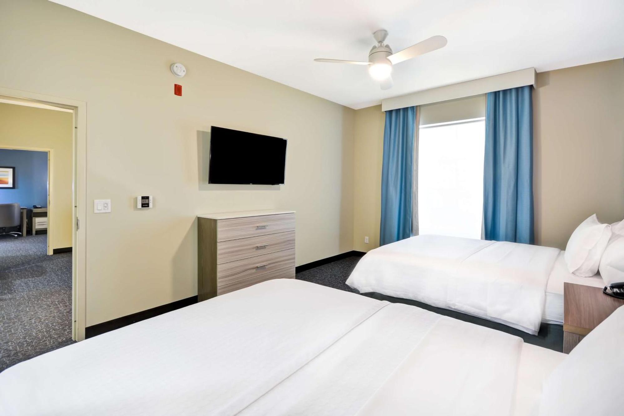 Suite con 2 Camere da Letto e 2 Bagni