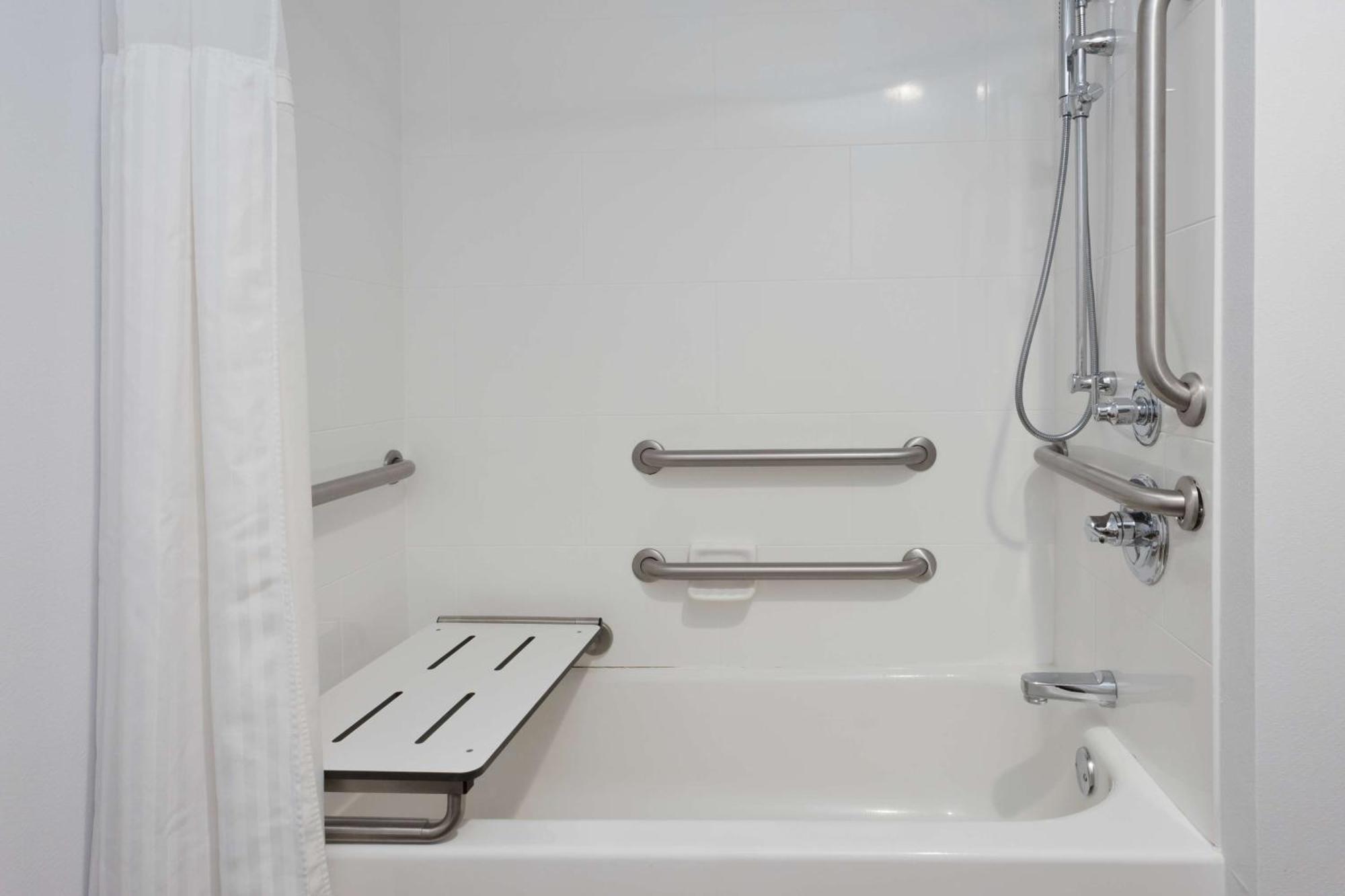 King Room with Tub - Mobility and Hearing Access