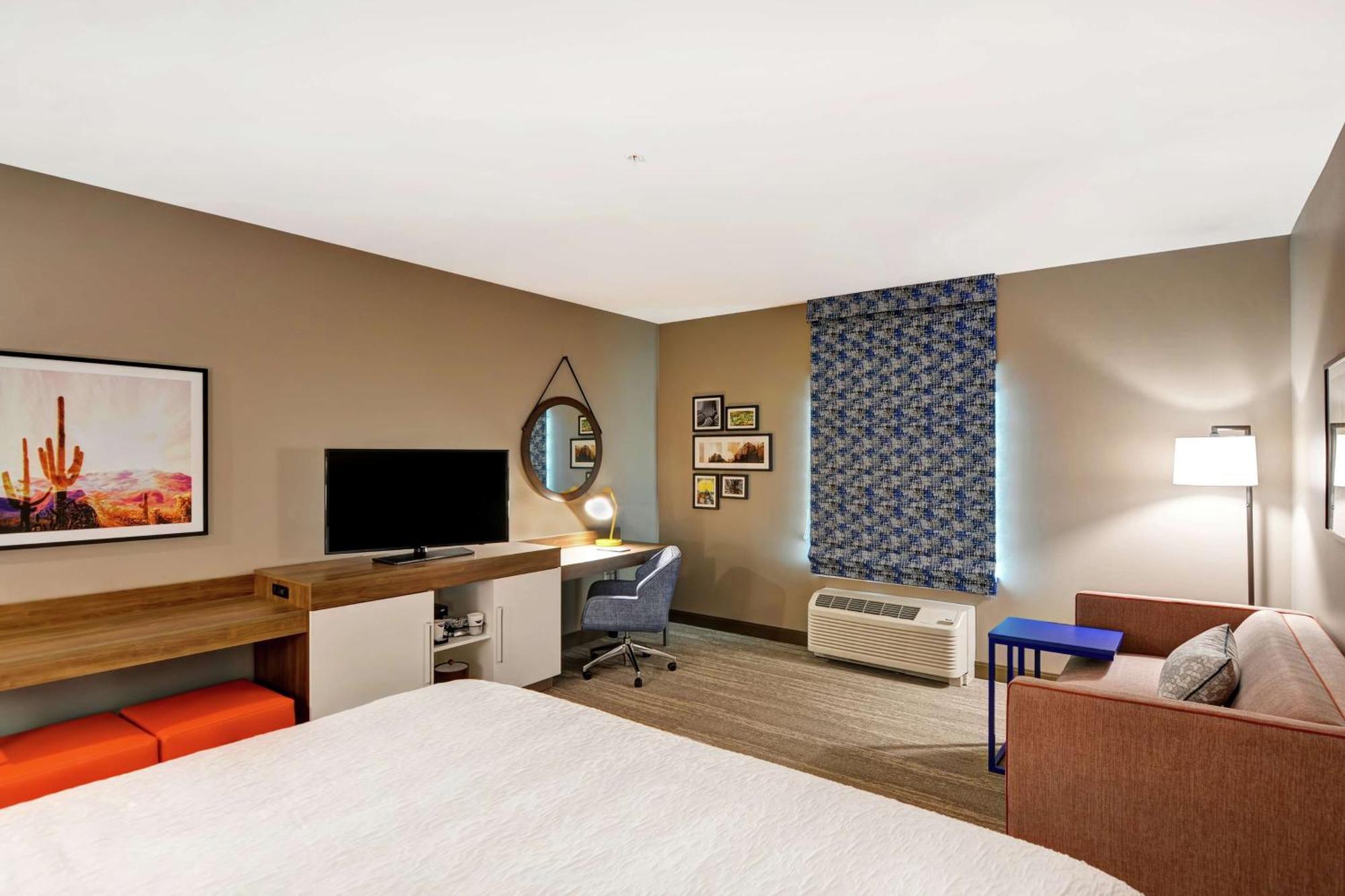 King Room with Sofa Bed - Non-Smoking
