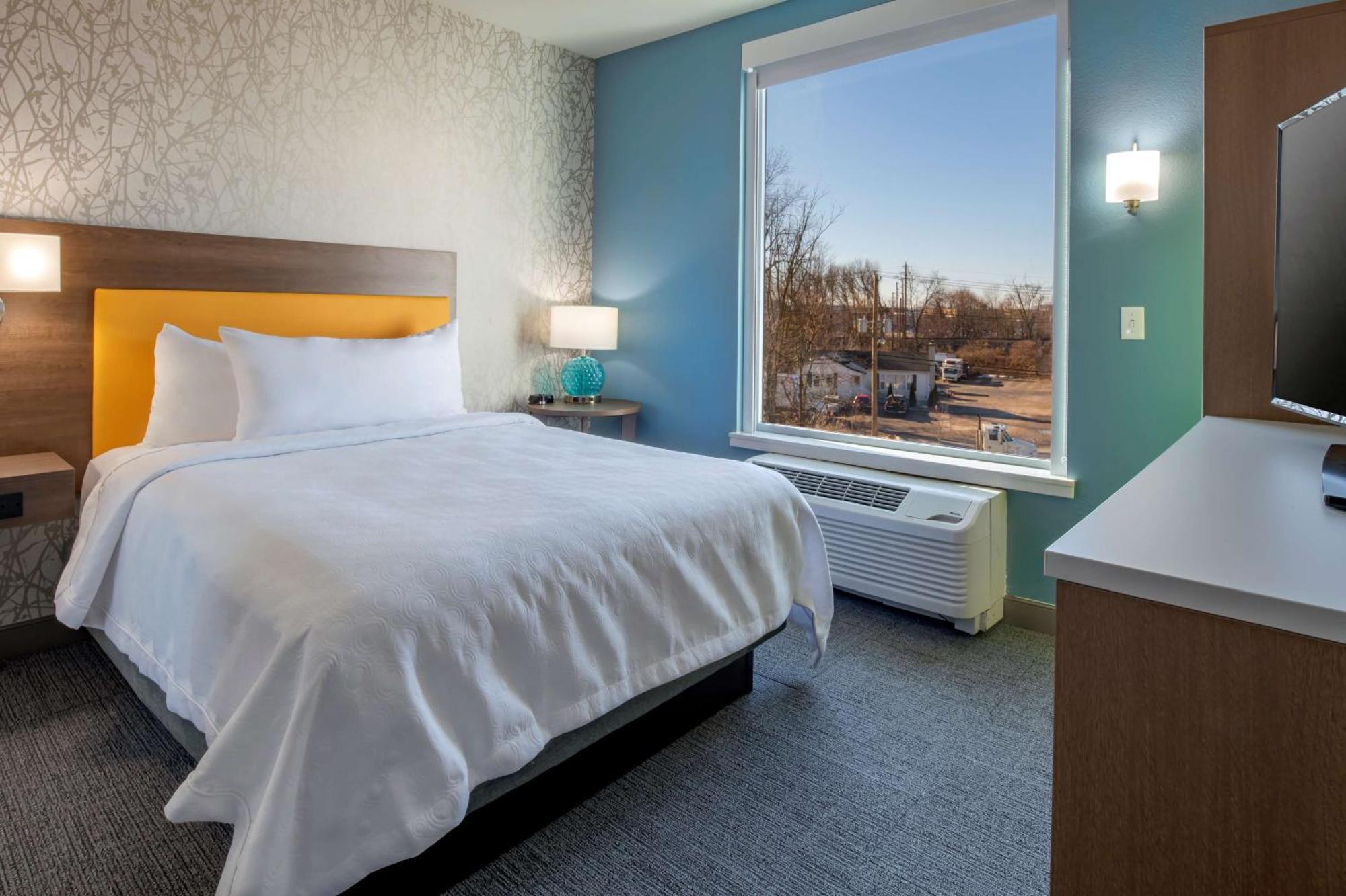 One-Bedroom Queen Suite - Non-Smoking