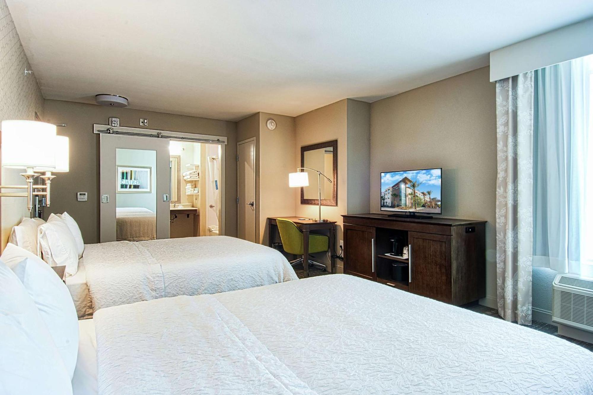 Queen Room with Two Queen Beds - Mobility Access/Non-Smoking