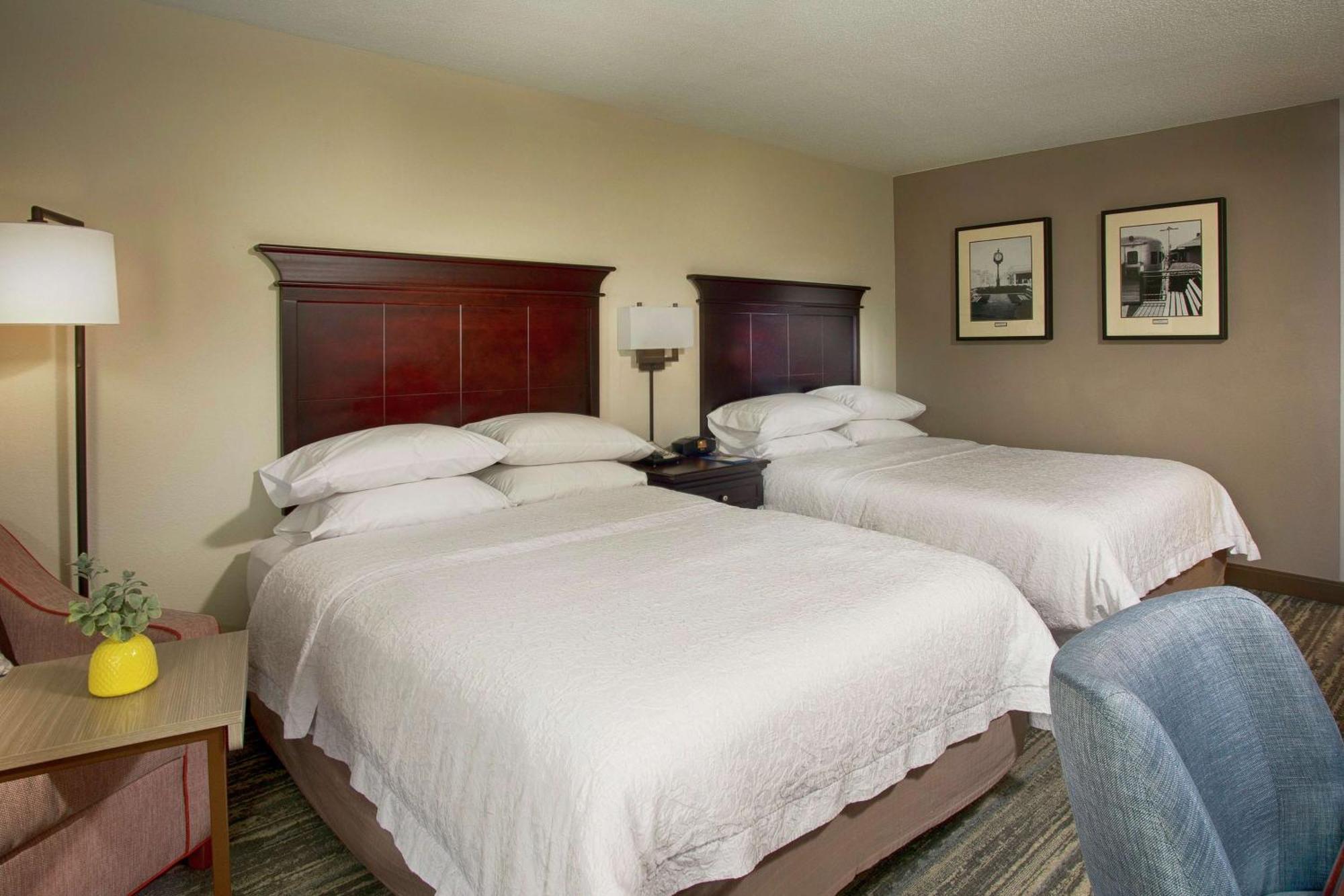 Room with Two Queen Beds - Non-Smoking