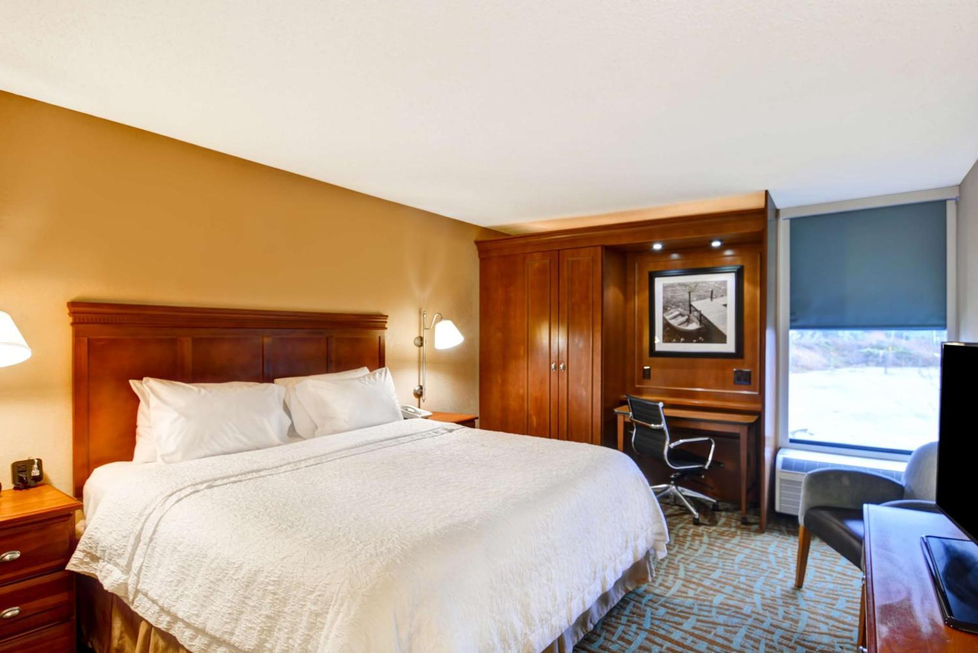 King Suite - Non-Smoking,1705909985:JPEG