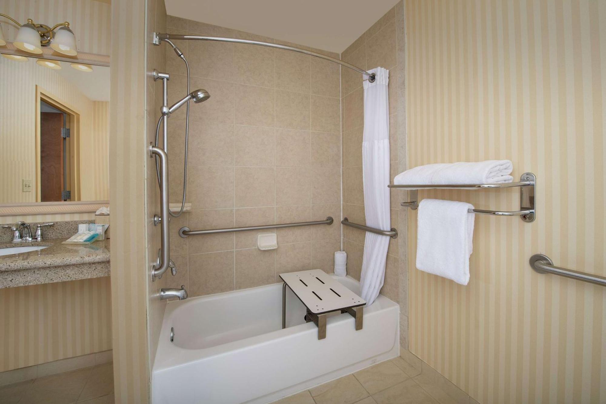 King Room - Mobility and Hearing Access