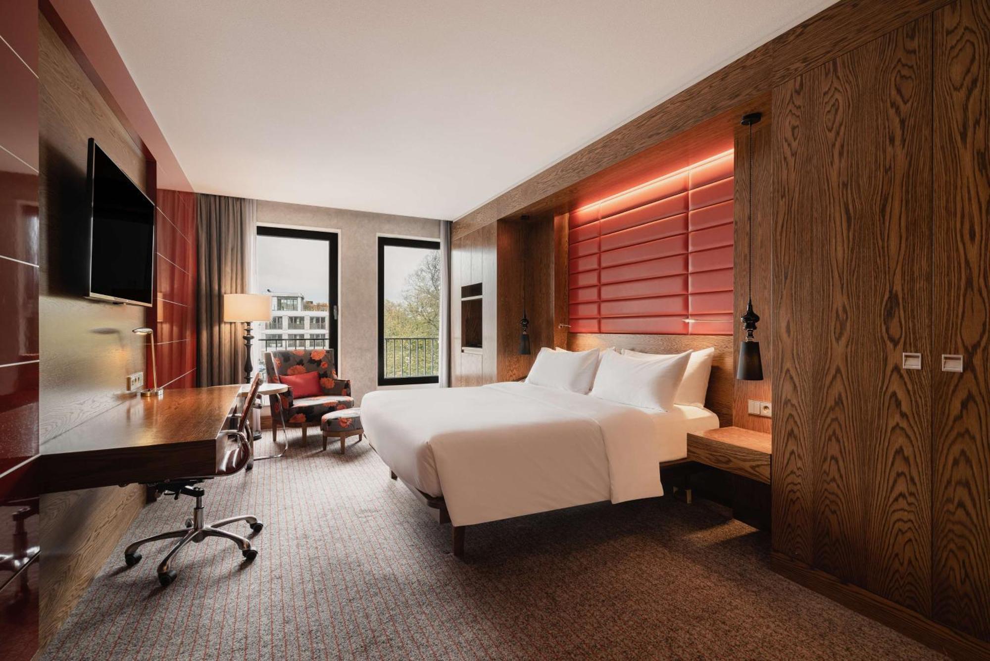 King Guest Room,1552494367:JPEG