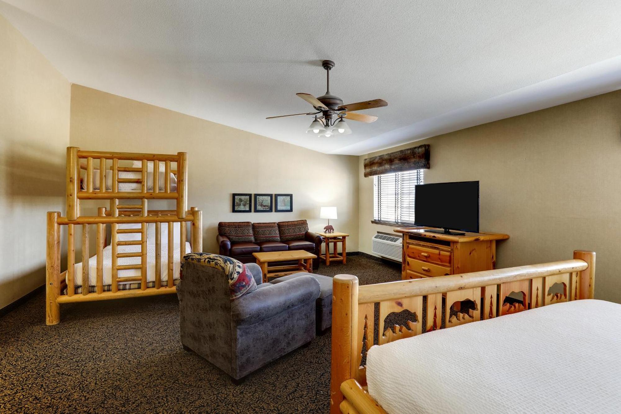 Family Suite,1553268598:JPEG