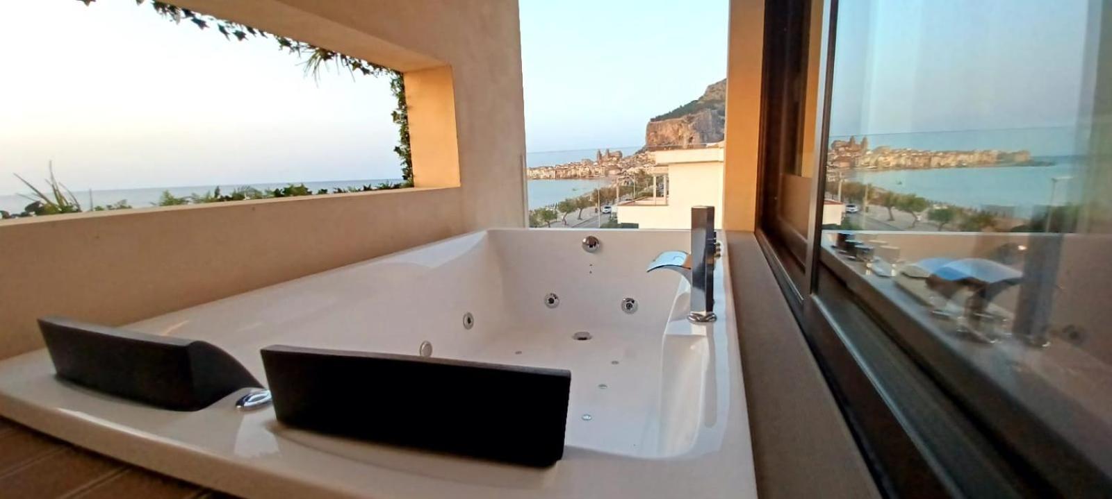 Junior Suite mit Whirlpool