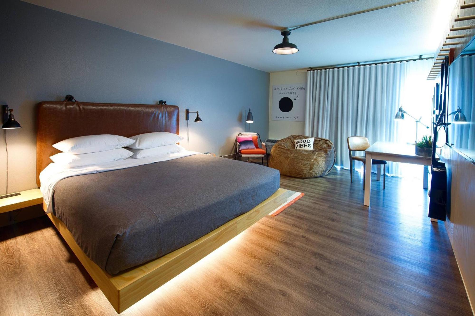 King Room