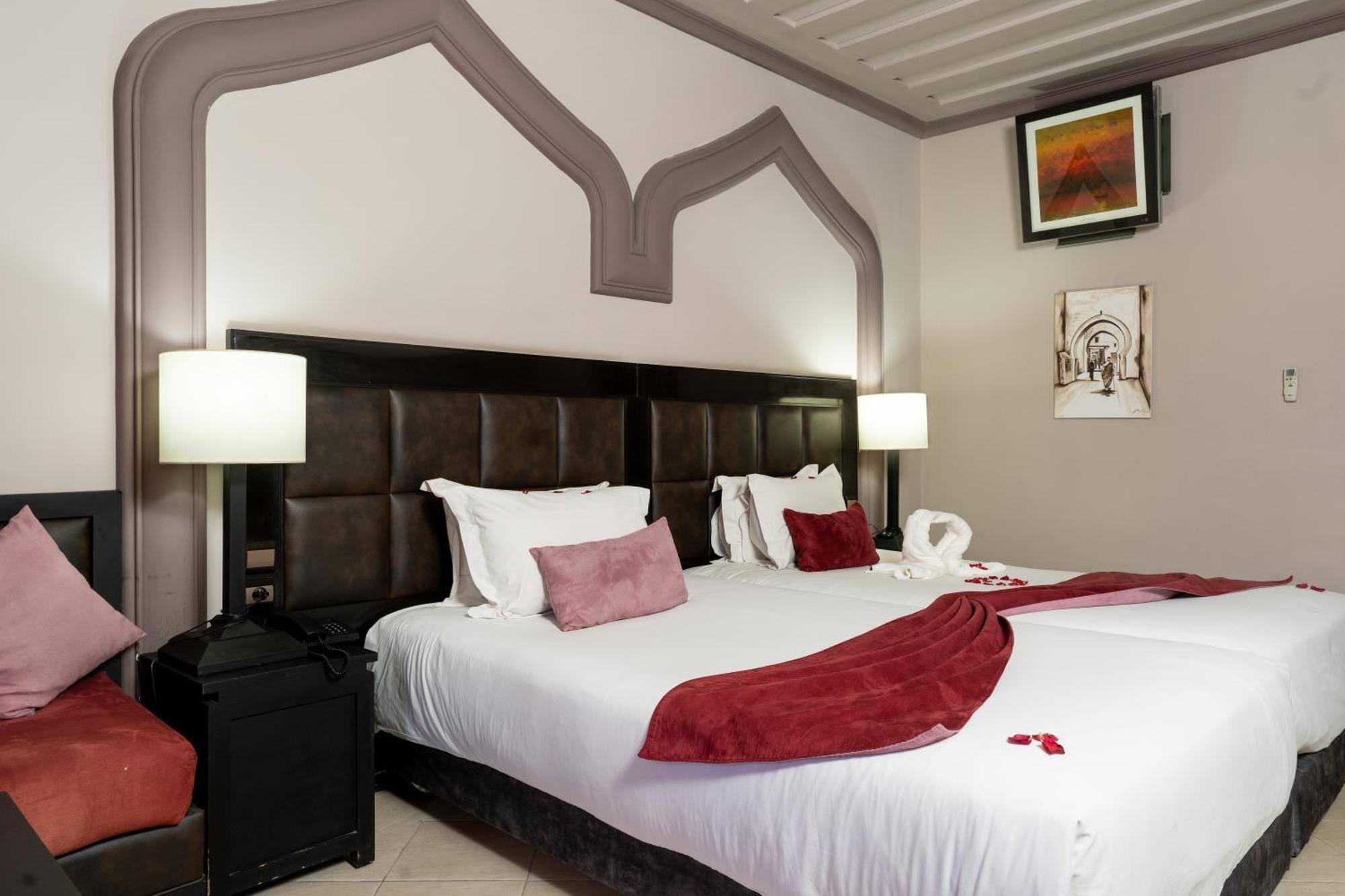 Standard Twin Room (2 adults),708333973:JPEG