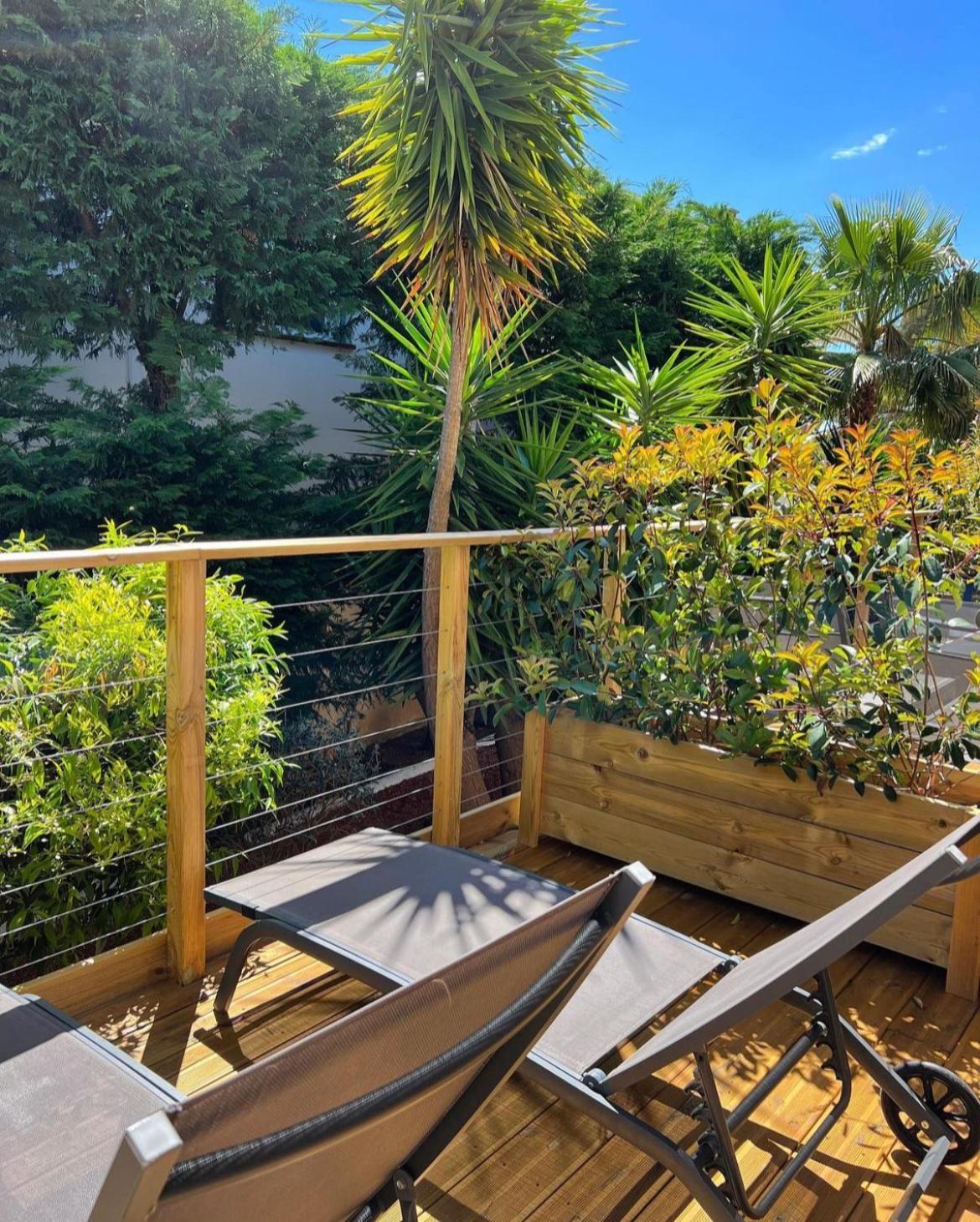 Chambre Triple avec Terrasse - Vue sur Jardin
