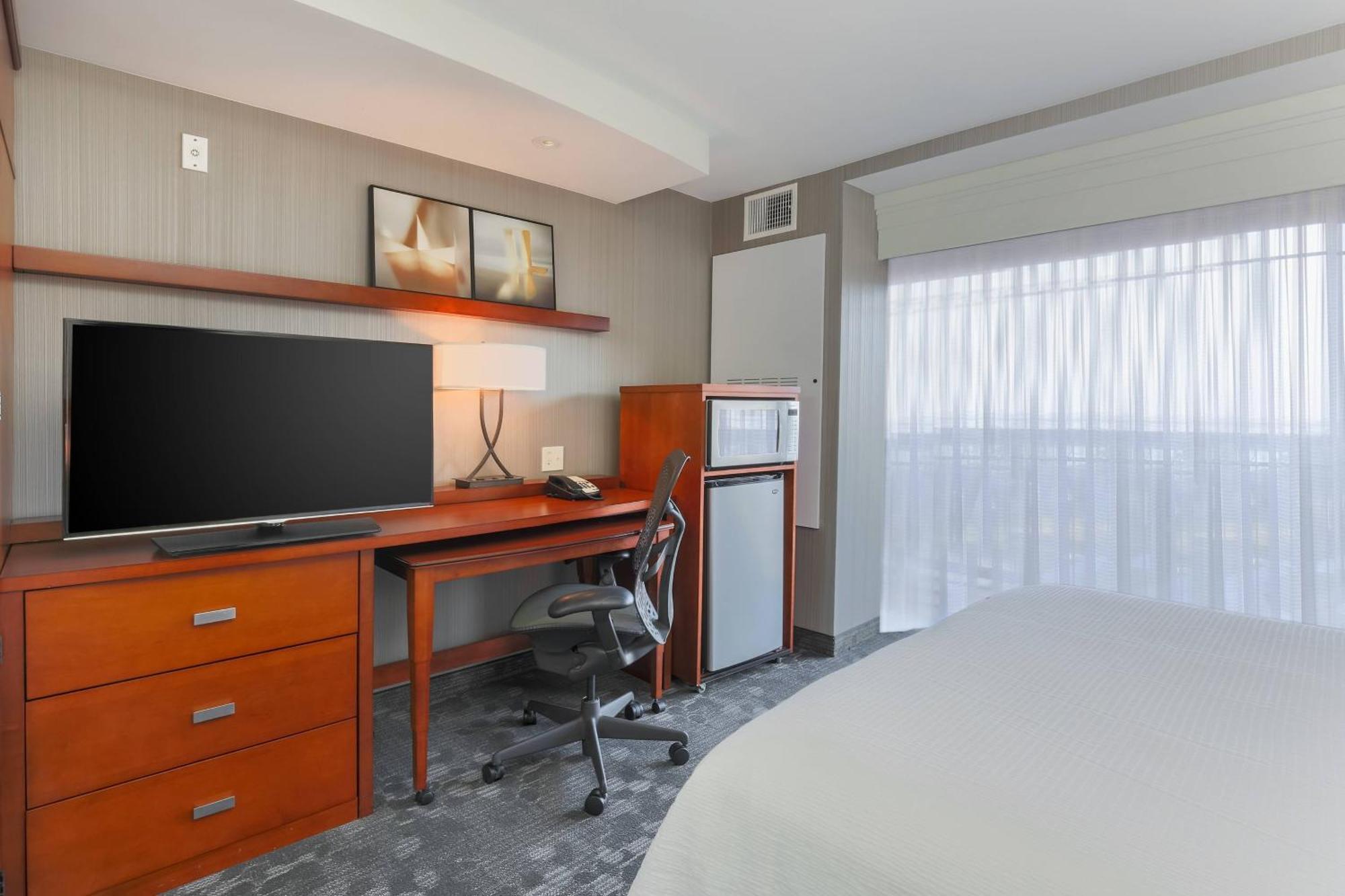 Queen Room with View