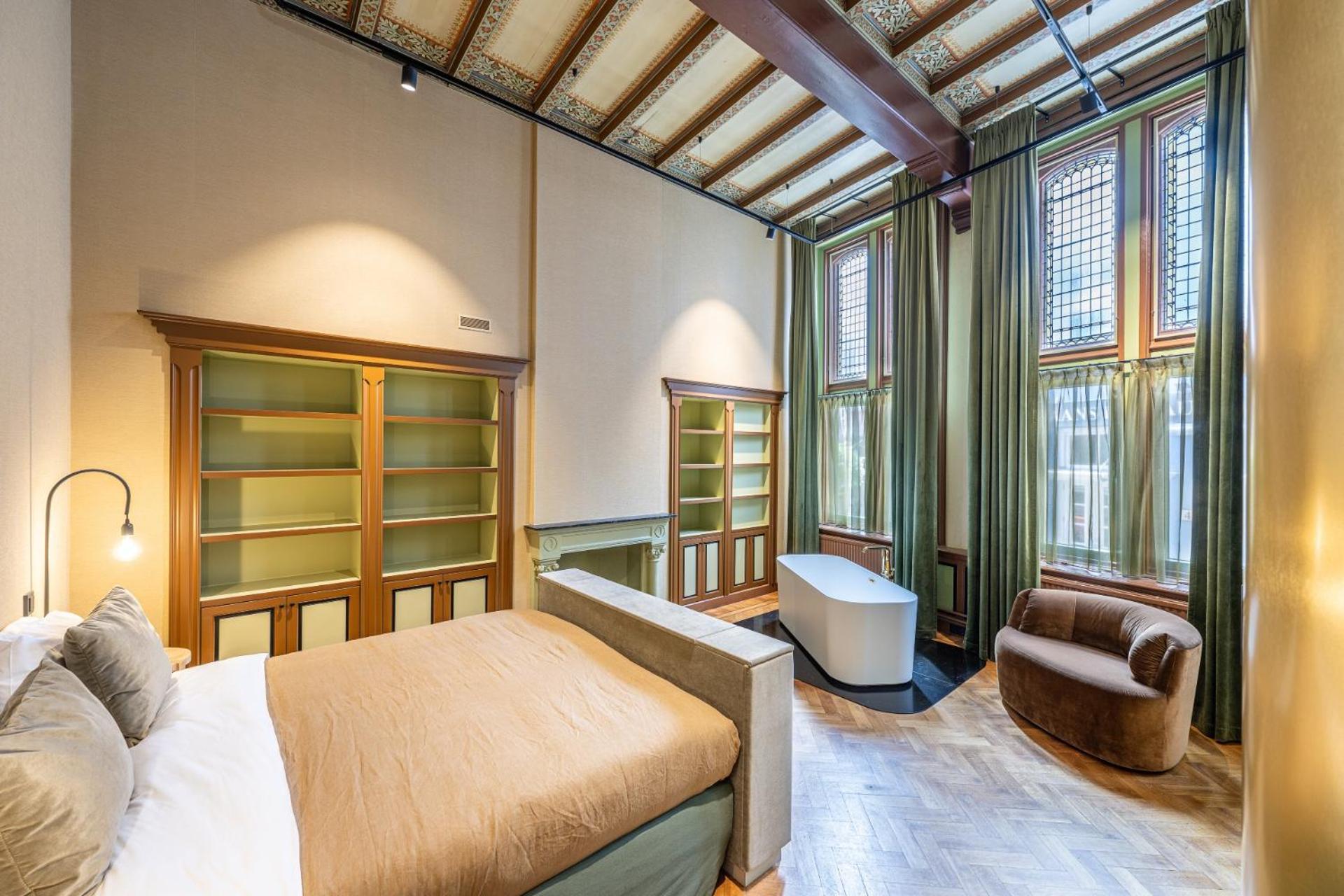 Deluxe Double Room,1554259387:JPEG