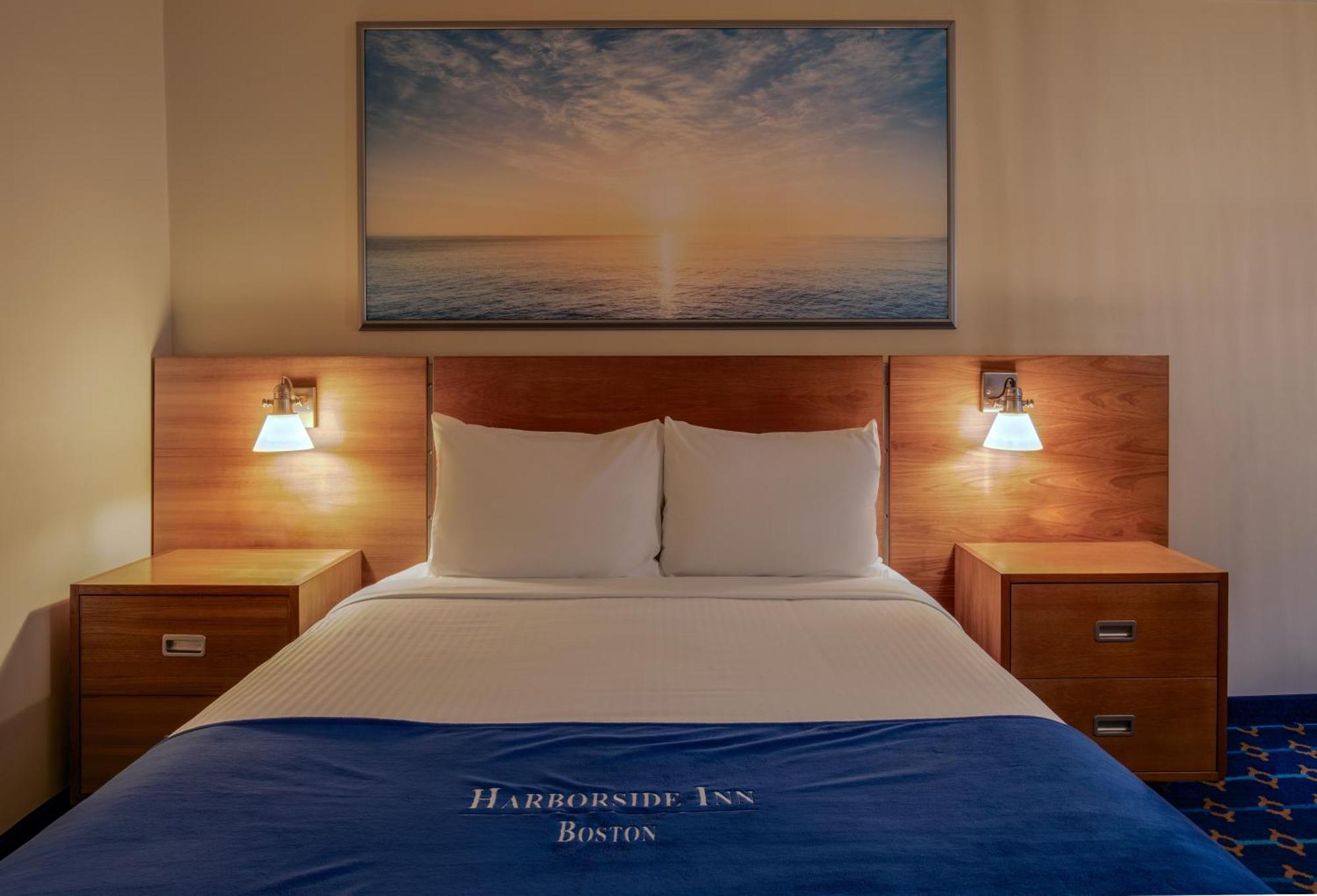 Queen Room with City View