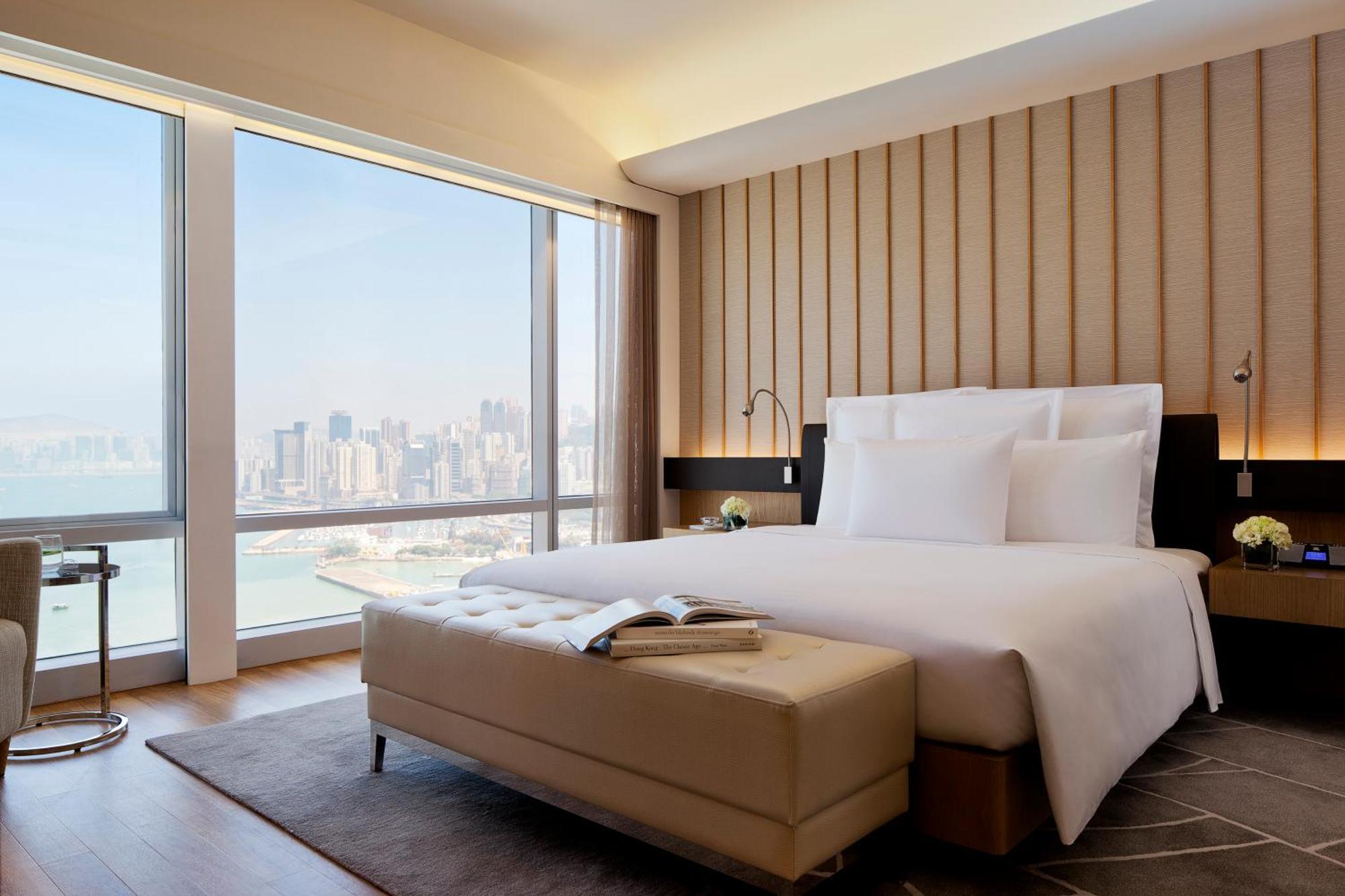 Deluxe Suite mit Kingsize-Bett, Hafenblick und Zugang zur Executive Lounge