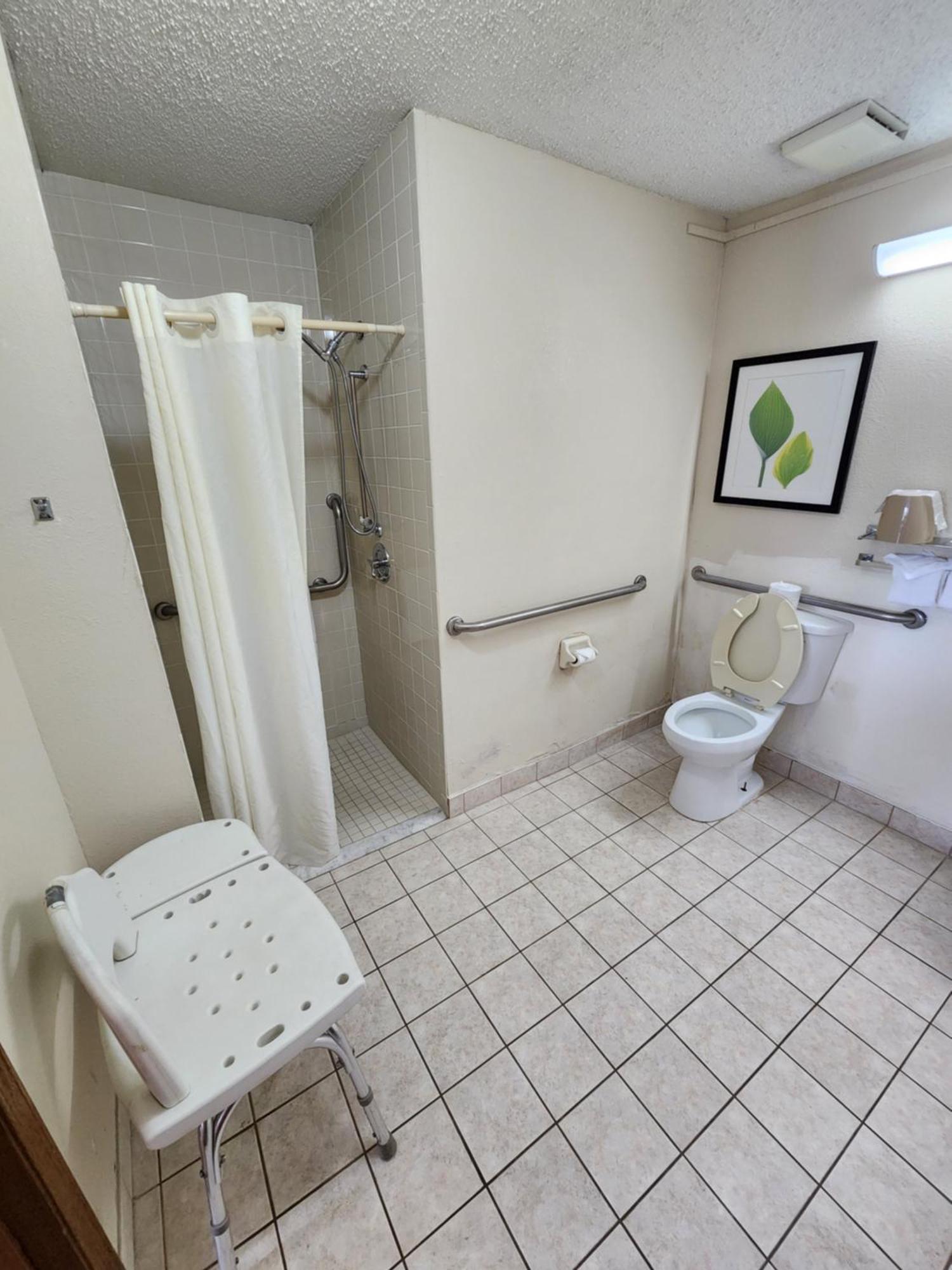 King Room - Mobility Access/Non-Smoking