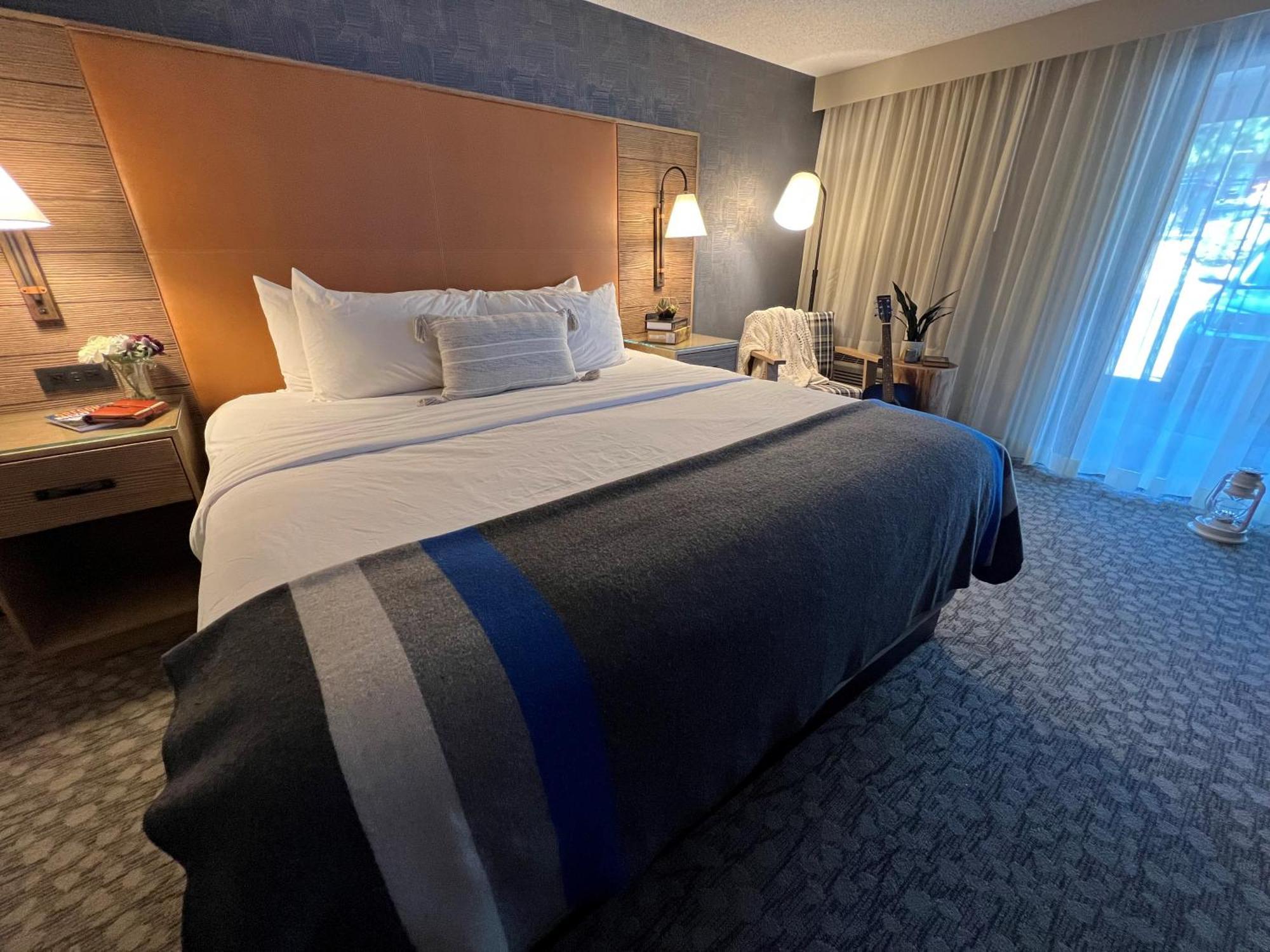 Deluxe King Room,1218130483:JPEG