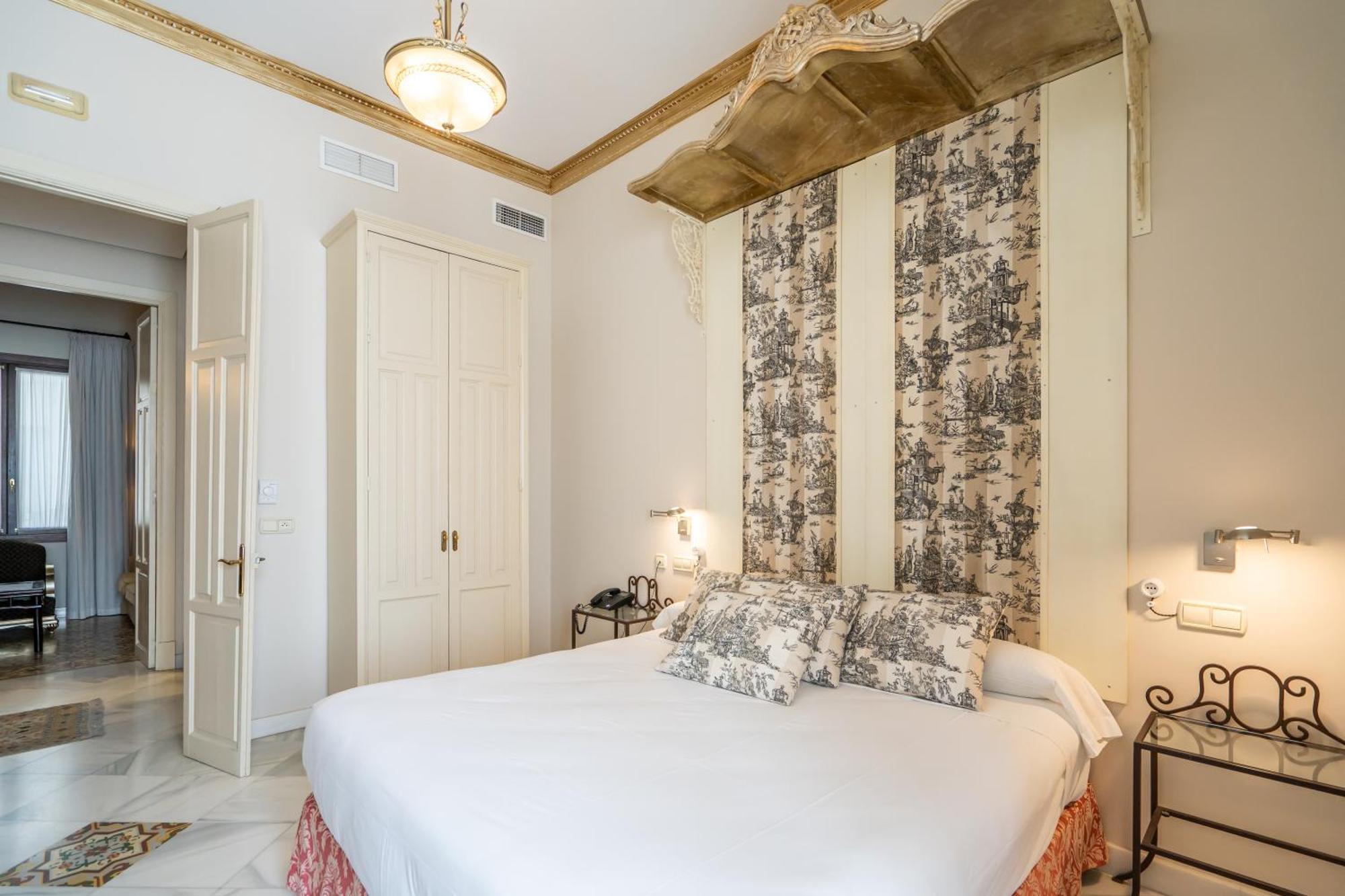 Junior Suite,1498885900:JPEG