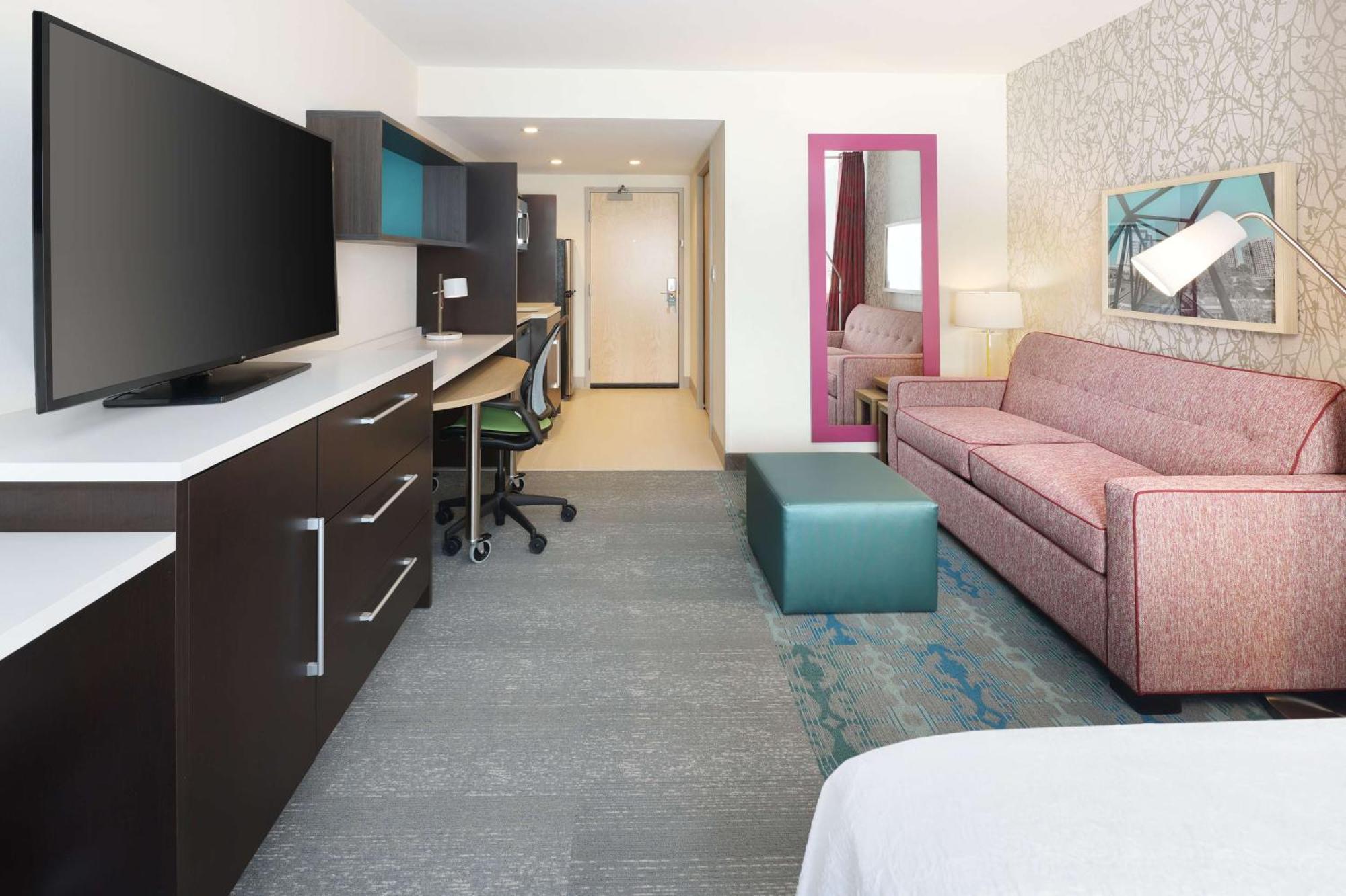 Queen Studio with Two Queen Beds - Non-Smoking