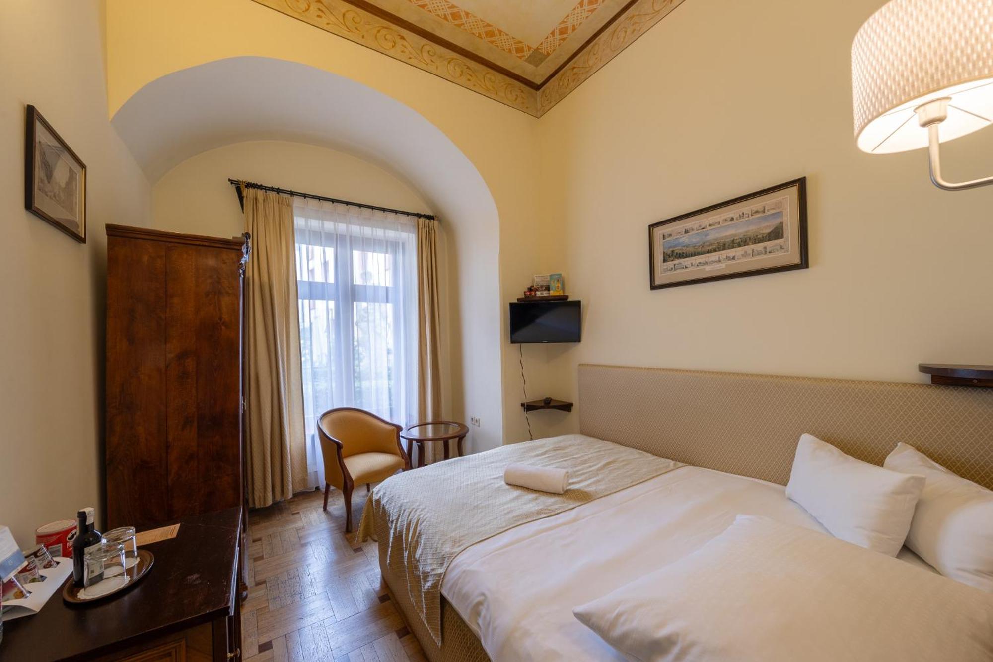 Standard Single Room,1588042379:JPEG