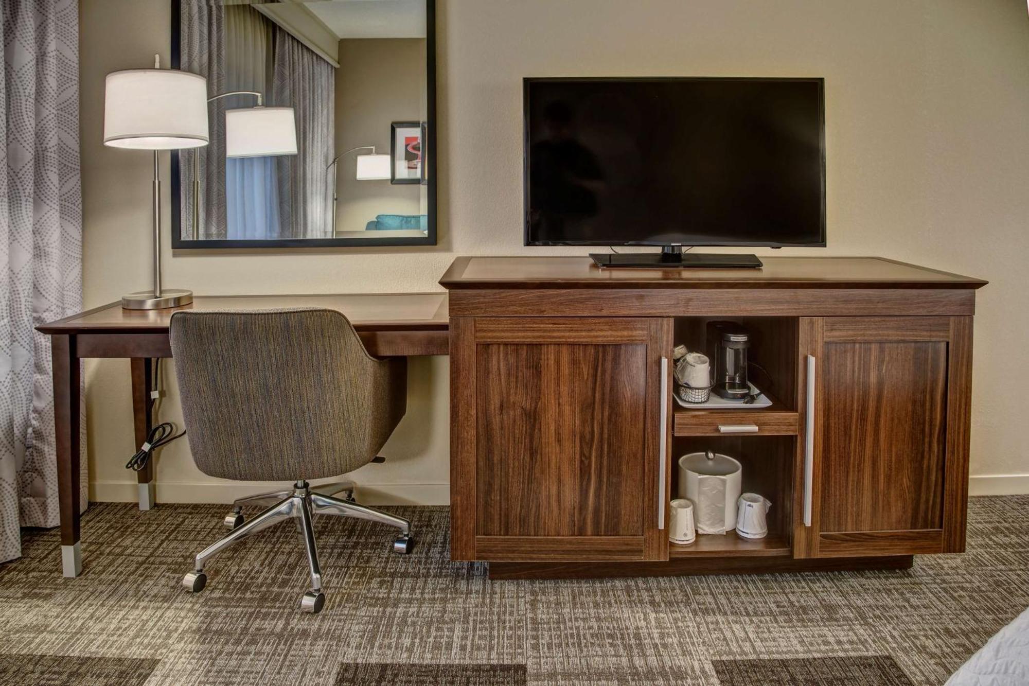 Executive King Room - Non-Smoking