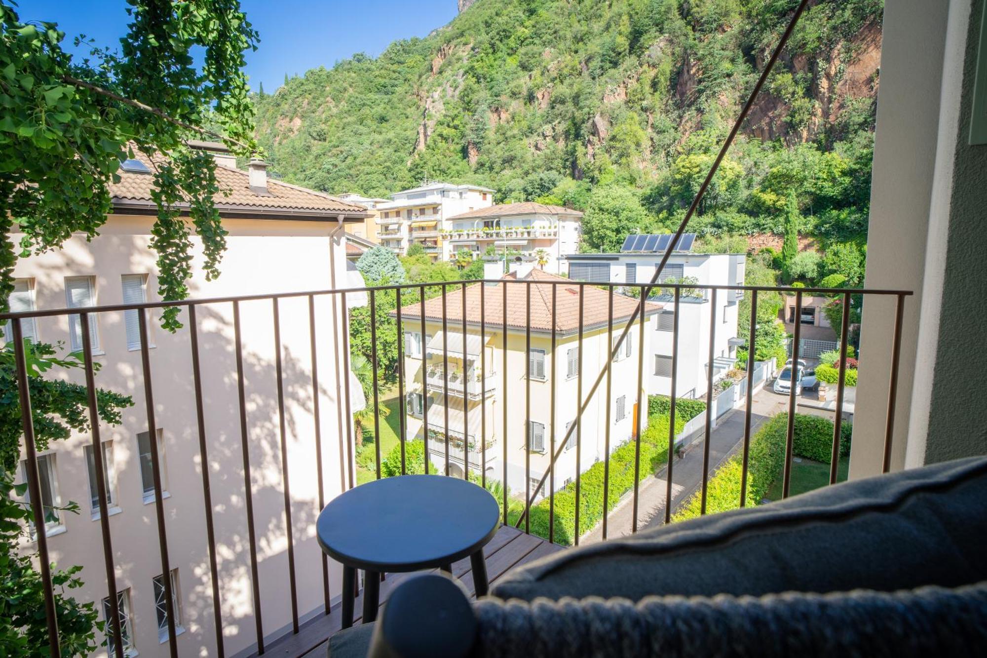 Studio mit Balkon