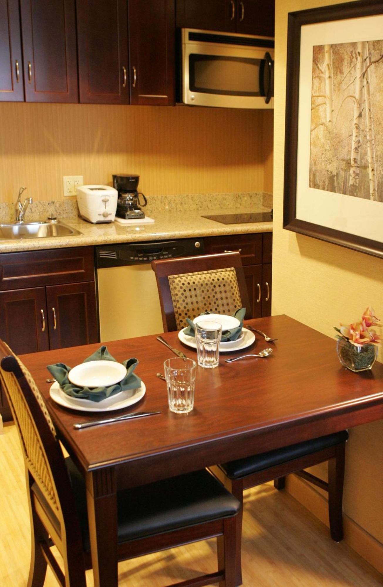 Suite mit 1 Schlafzimmer und 2 Queensize-Betten - Nichtraucher