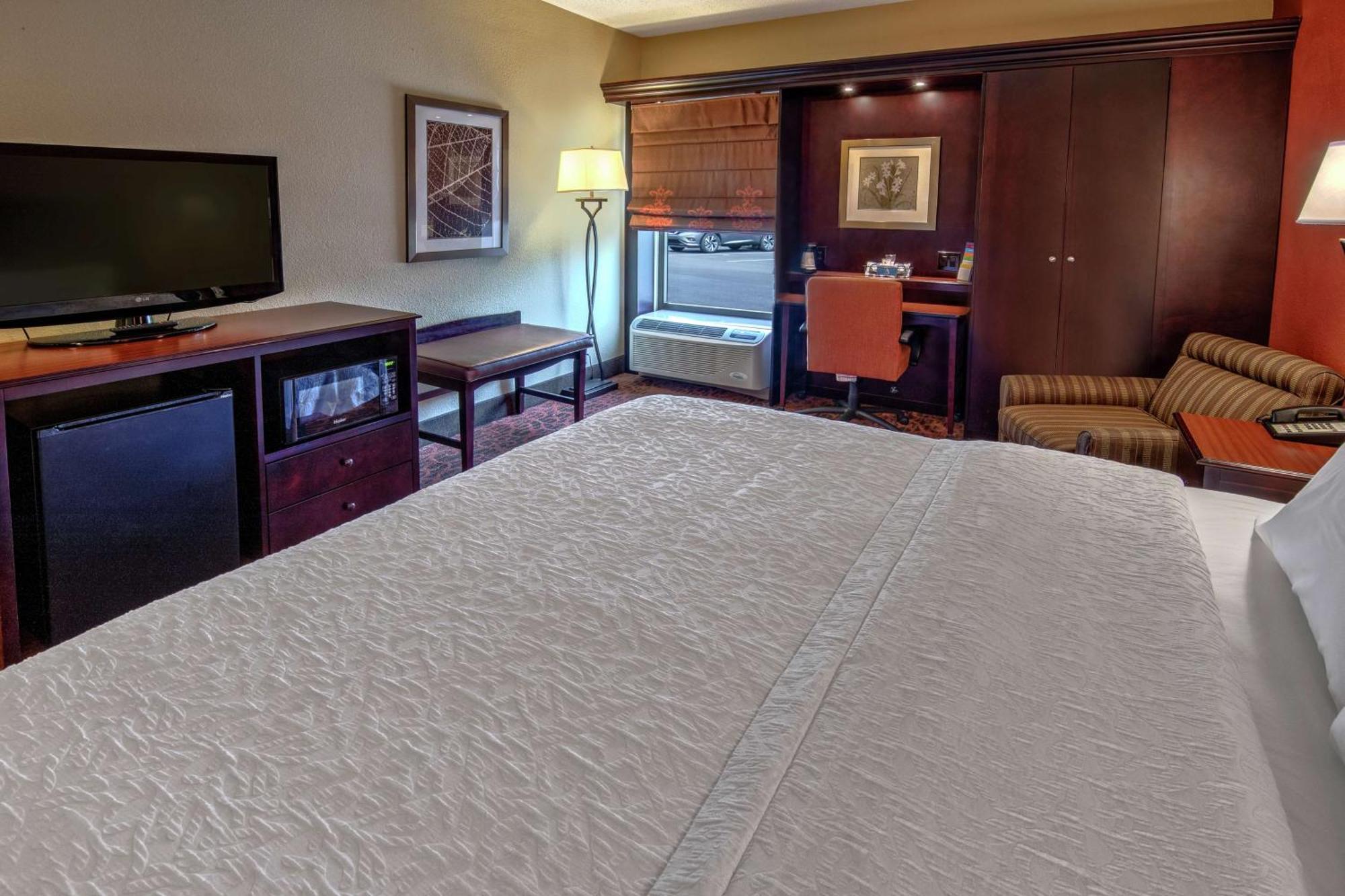 Deluxe King Room with Whirpool - Non-Smoking