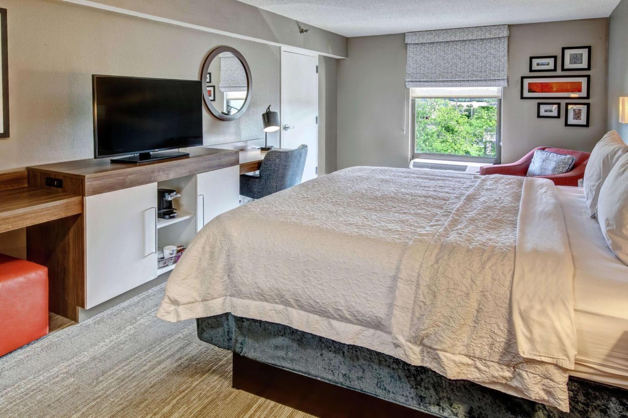 Executive King Room,1557904633:JPEG