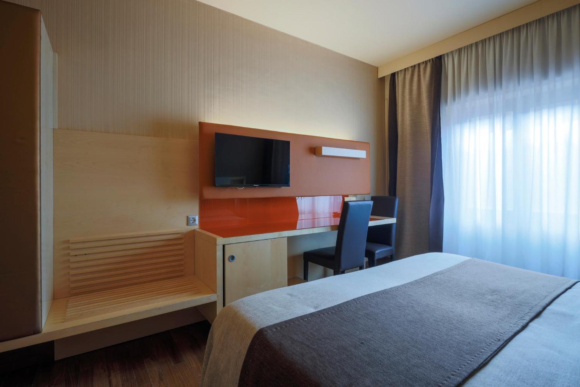 Double or Twin Room,1557935710:JPEG